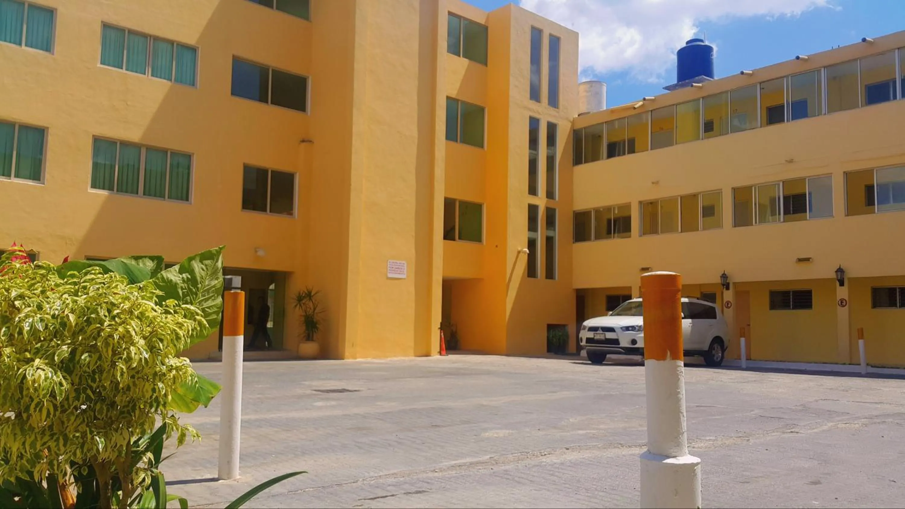 Property building in Hotel El Marques