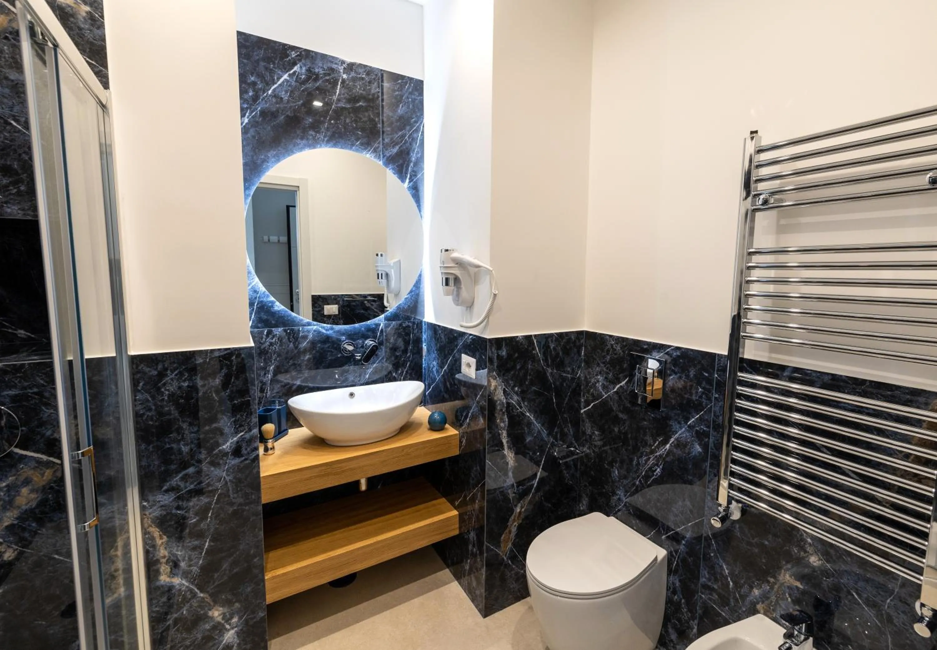 Bathroom in Napoli City Center - Appartamenti e Camere
