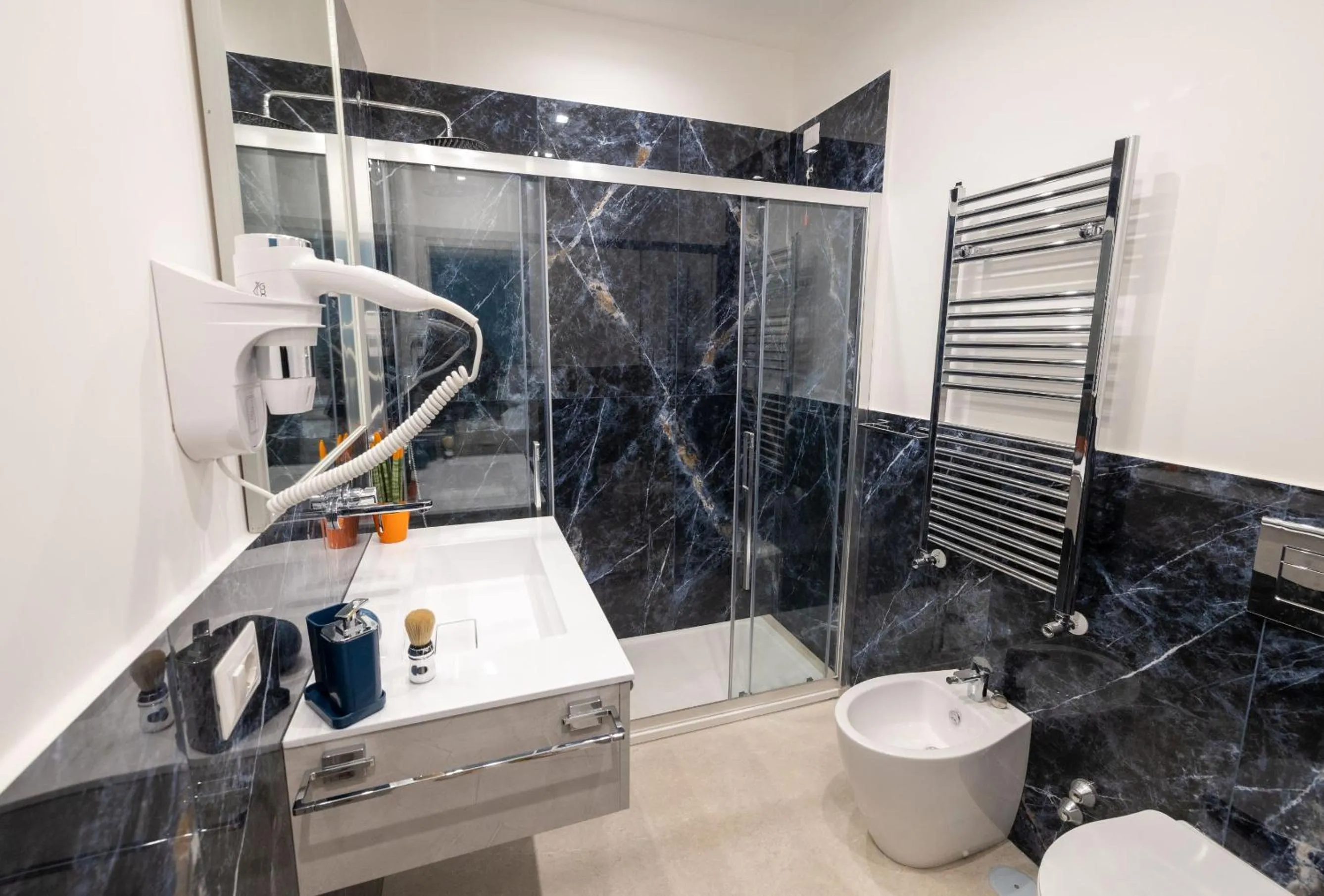 Bathroom in Napoli City Center - Appartamenti e Camere