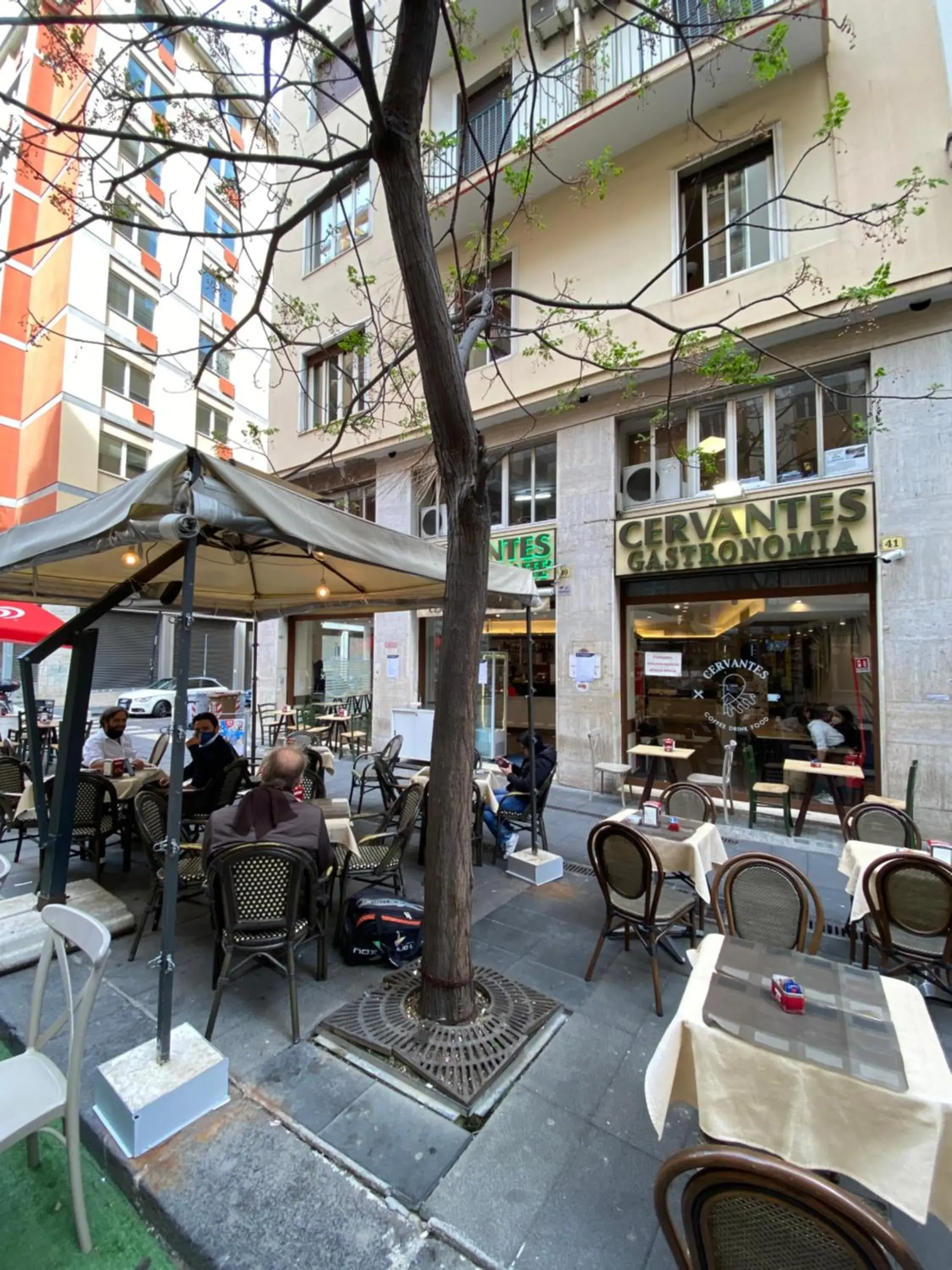 Breakfast in Napoli City Center - Appartamenti e Camere Breakfast in Napoli City Center - Appartamenti e Camere