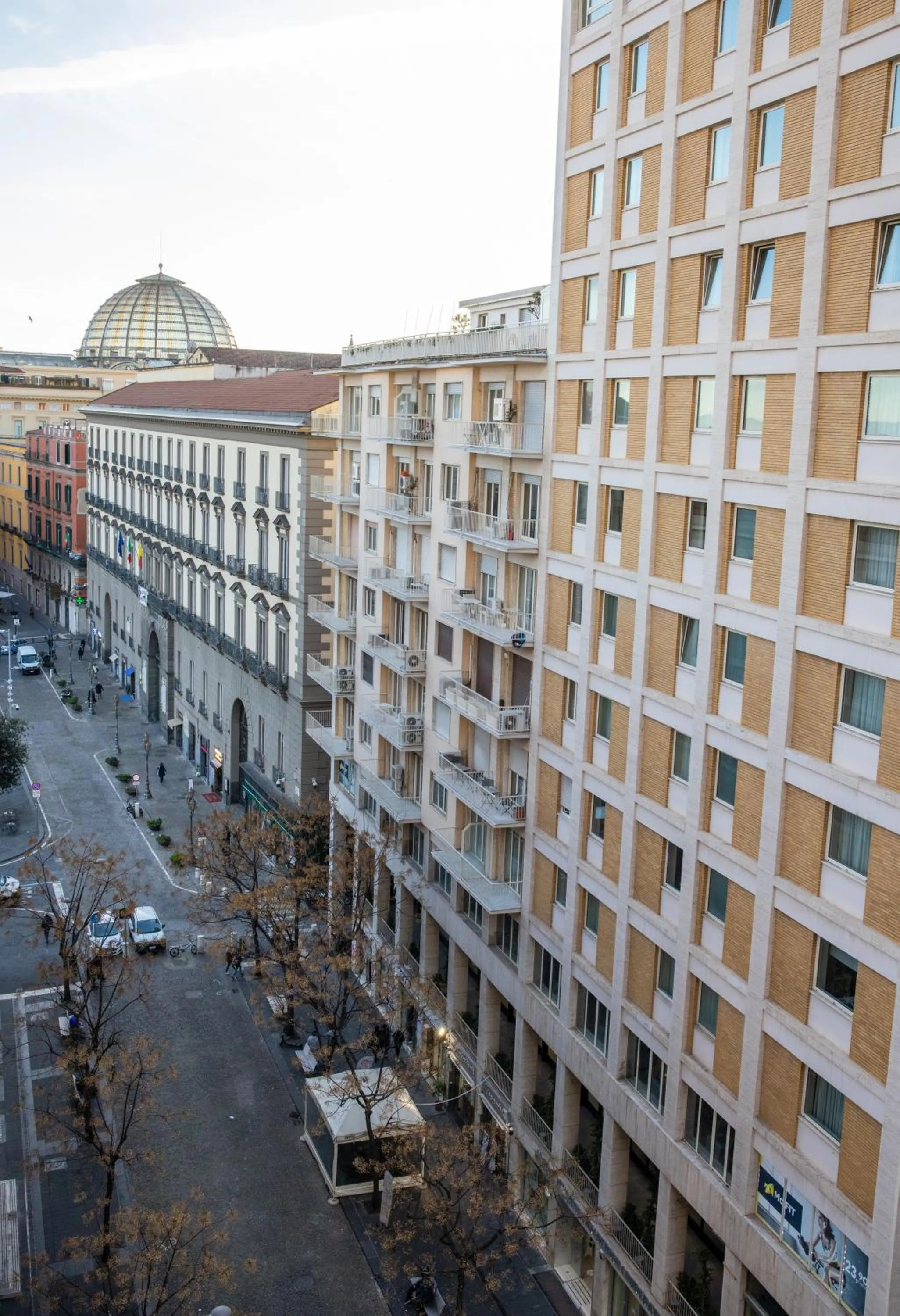 Property building in Napoli City Center - Appartamenti e Camere