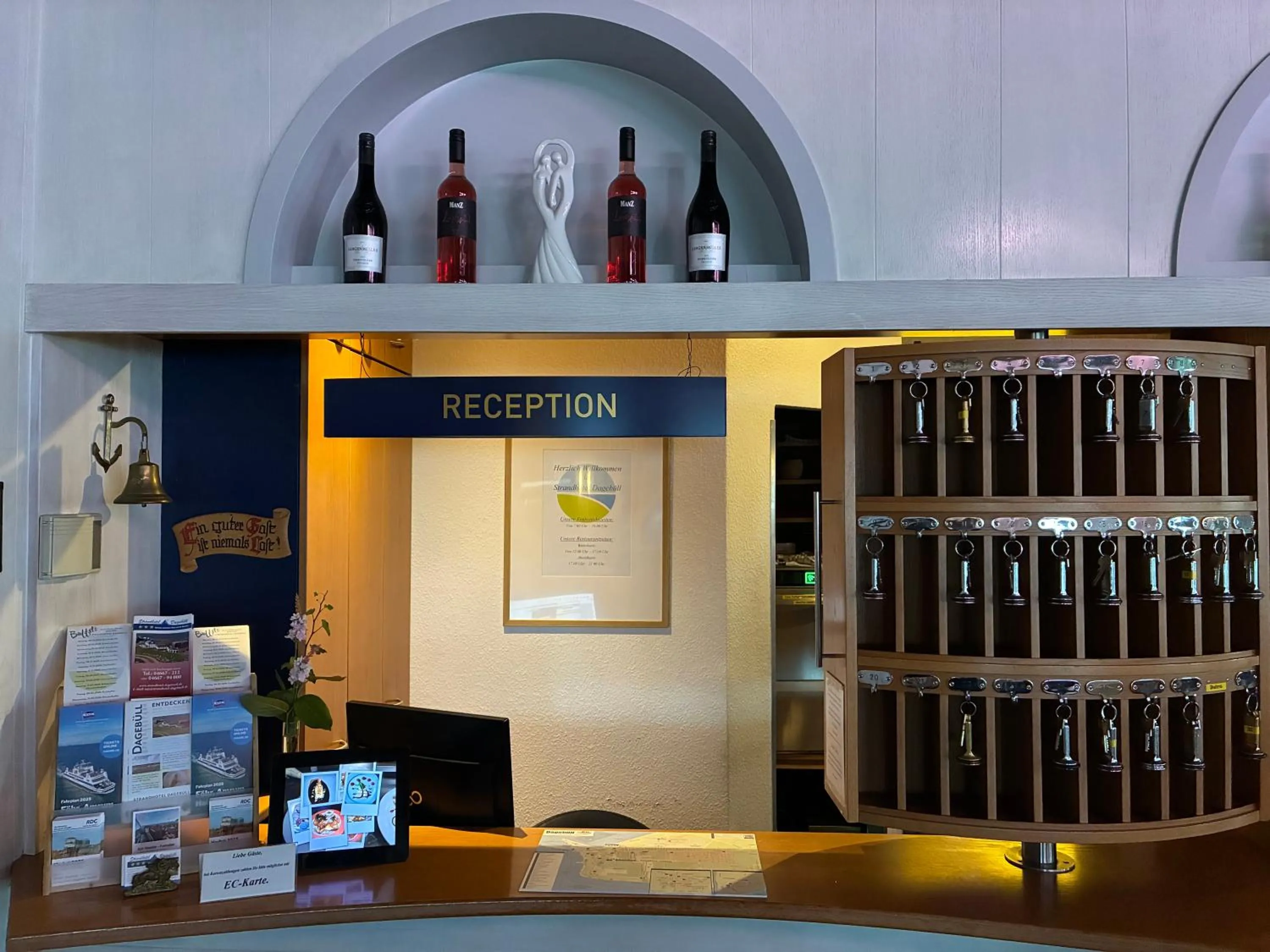 Lobby or reception in Strandhotel Dagebüll direkt an der Nordsee