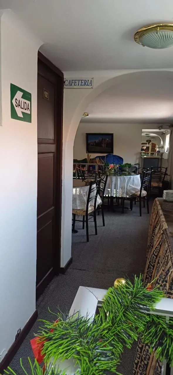 Hostal Alfredo's Palace