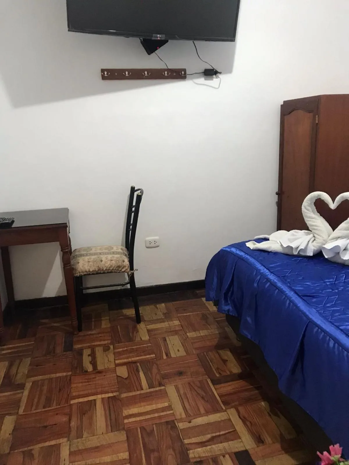 Bed in Hostal Alfredo's Palace