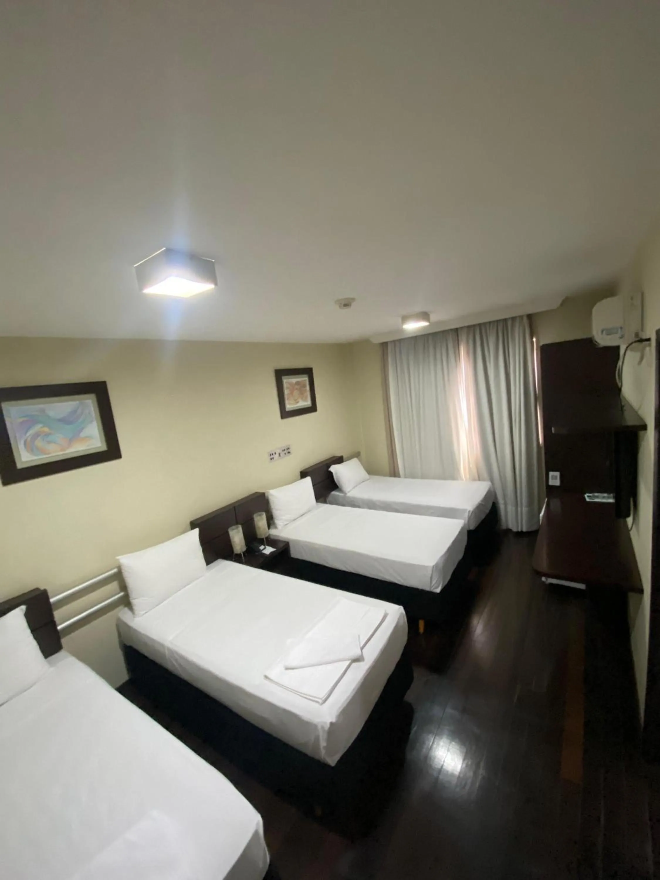 Bed in Santa Catarina Plaza Hotel