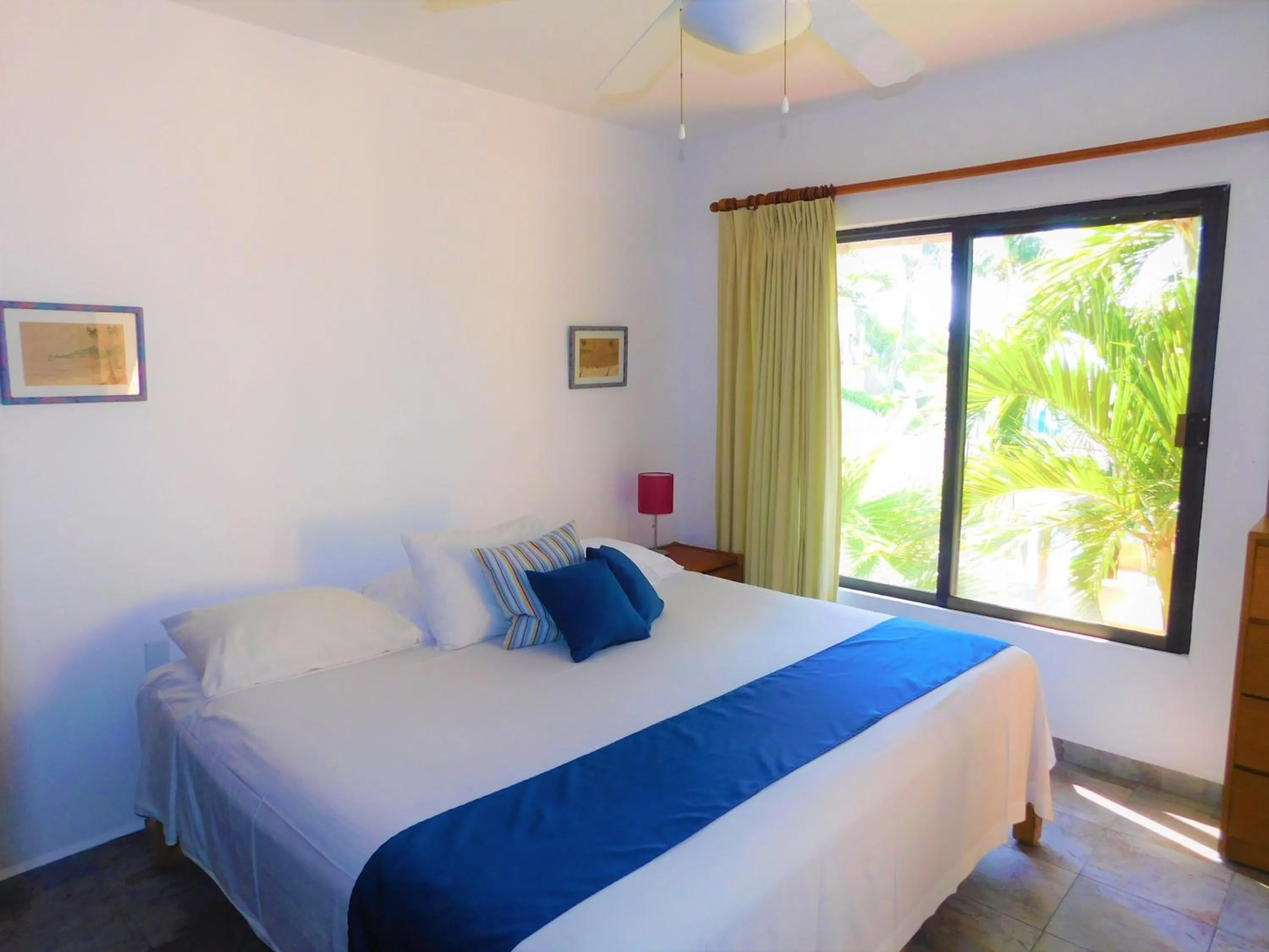 Bed in Nautibeach Beach Front Condos in North Beach