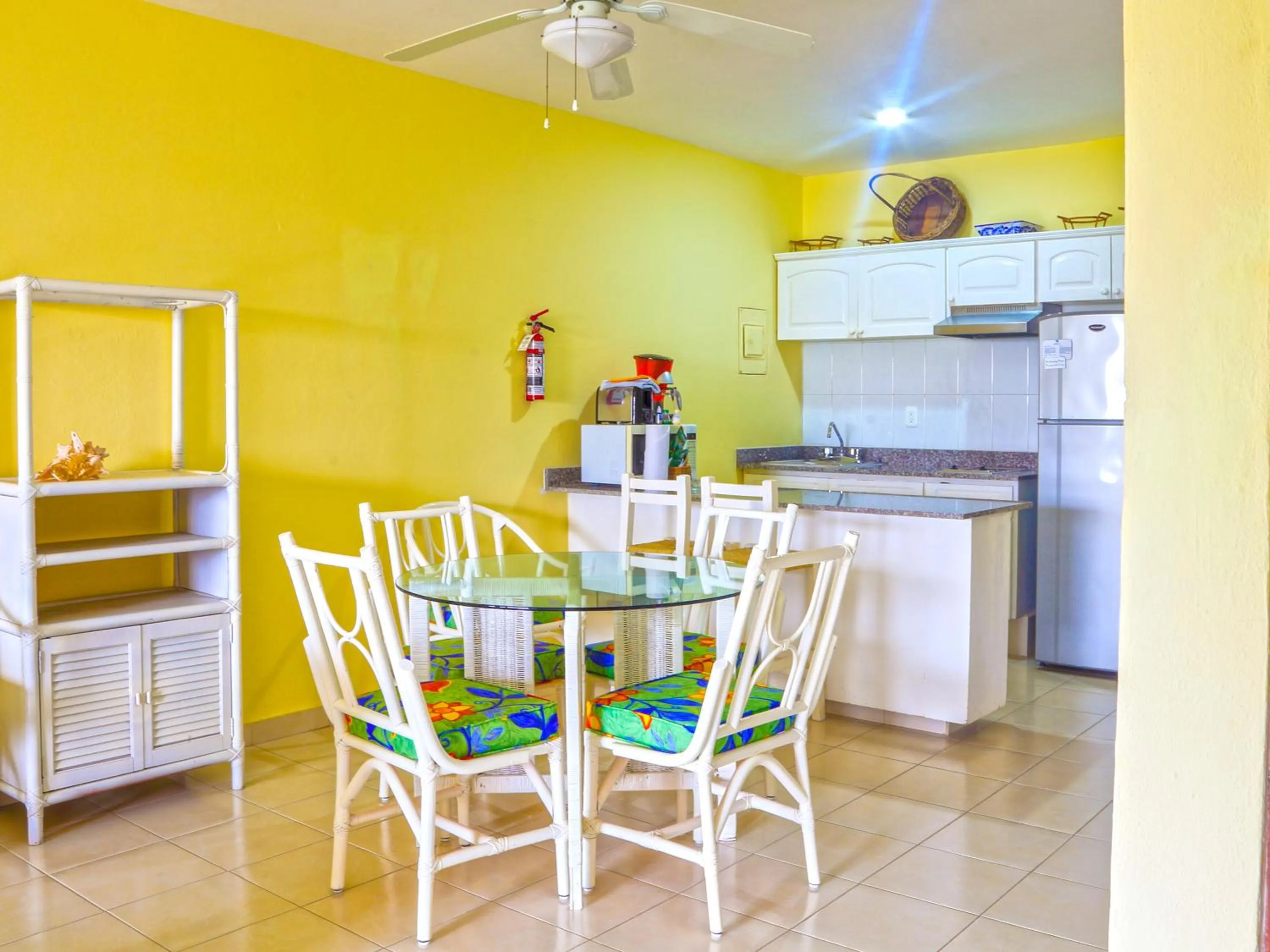 Dining area in Nautibeach Beach Front Condos in North Beach