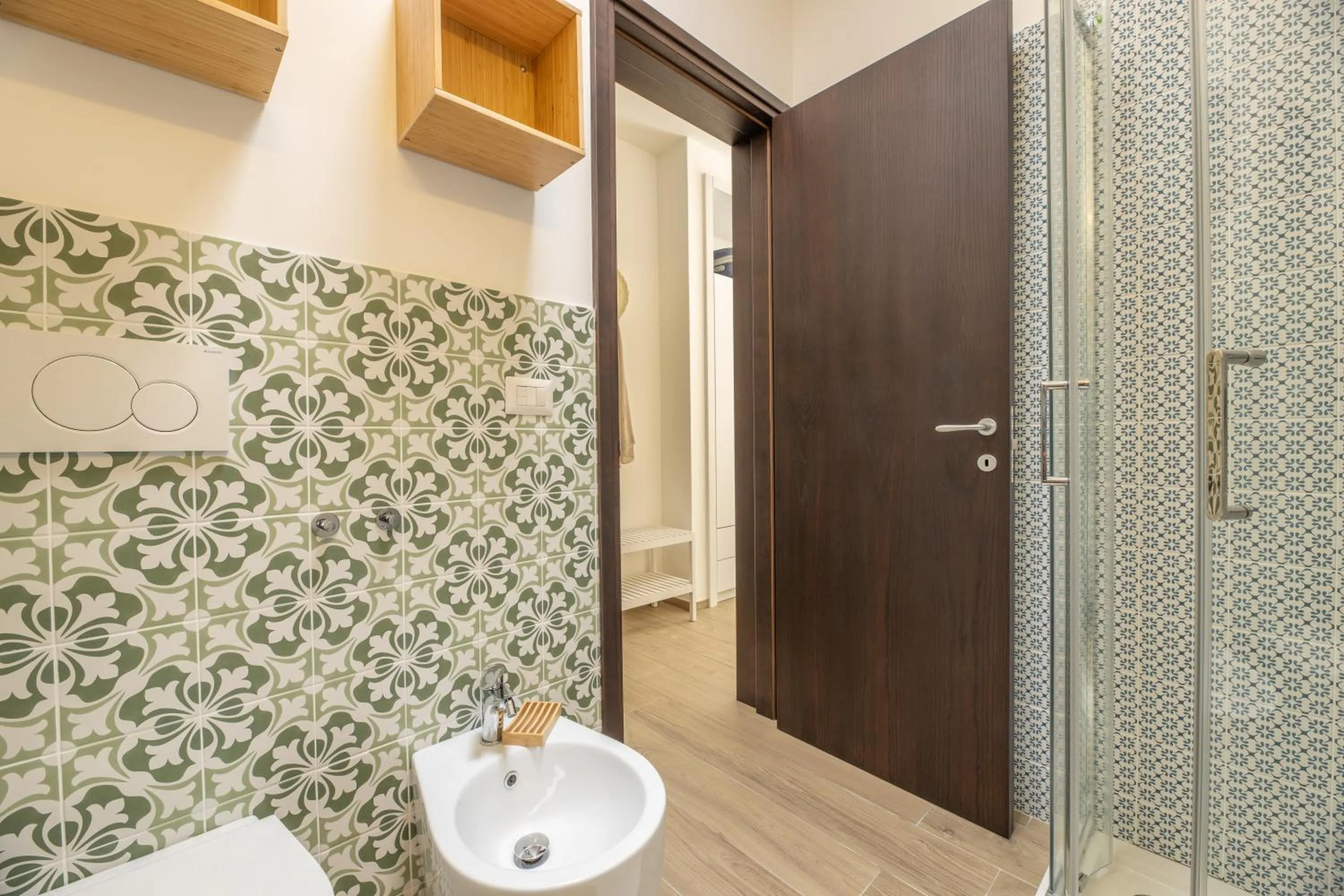 Bathroom in B&BLeucaineout