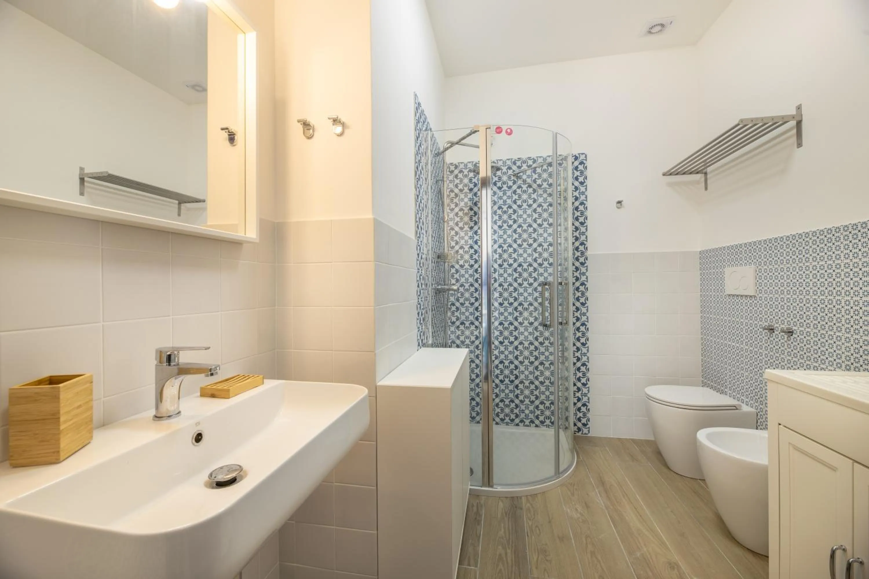 Bathroom in B&BLeucaineout