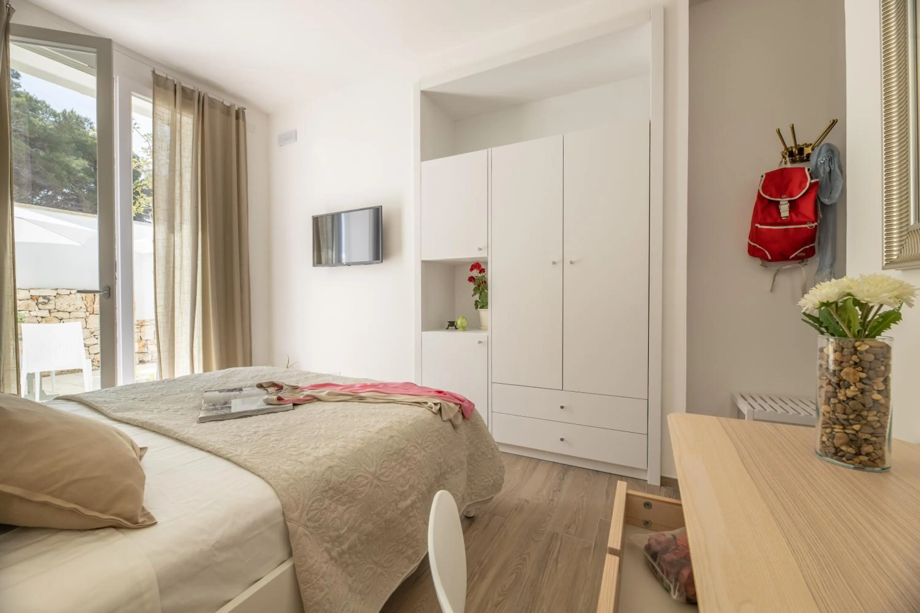 Photo of the whole room in B&BLeucaineout