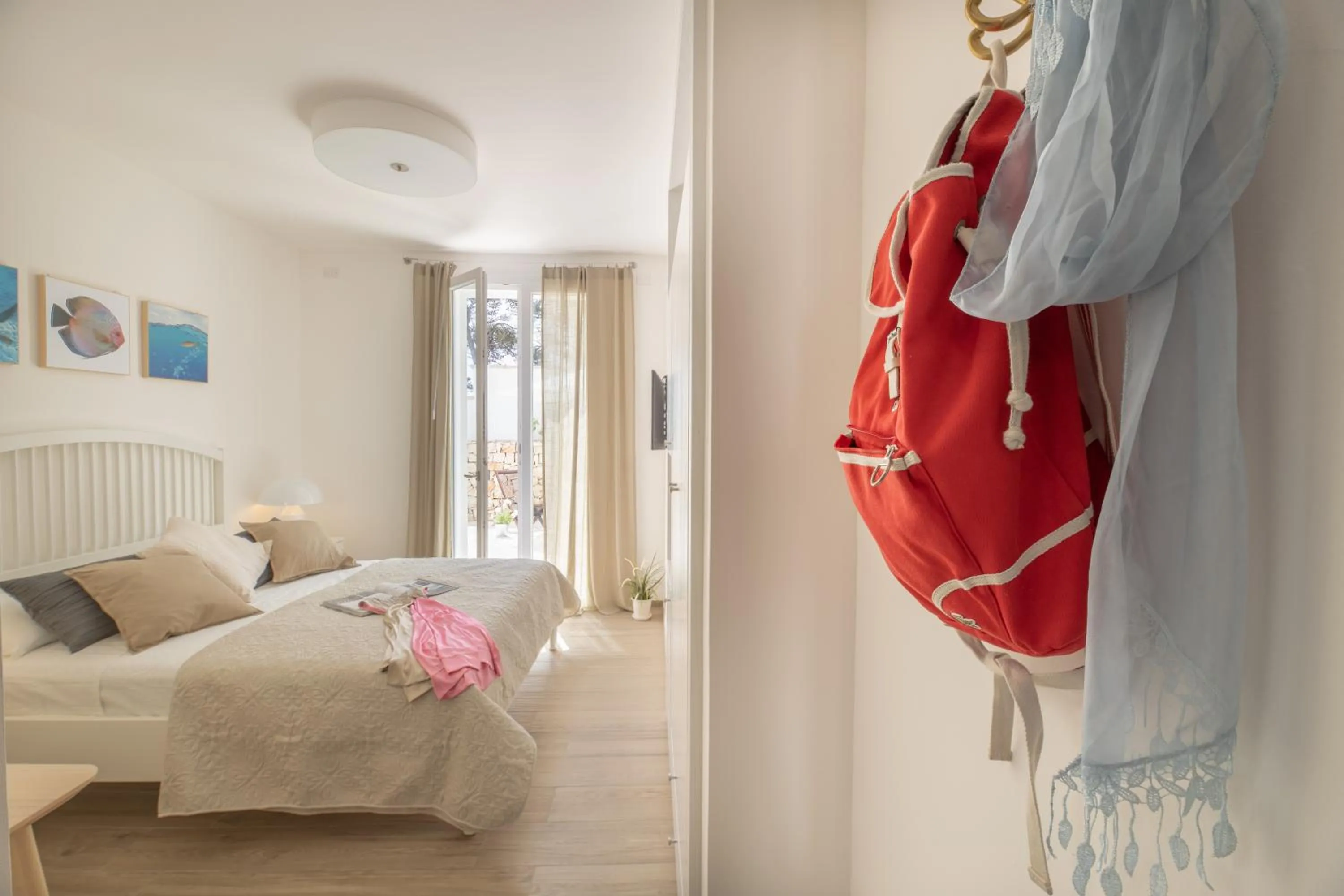 Photo of the whole room in B&BLeucaineout