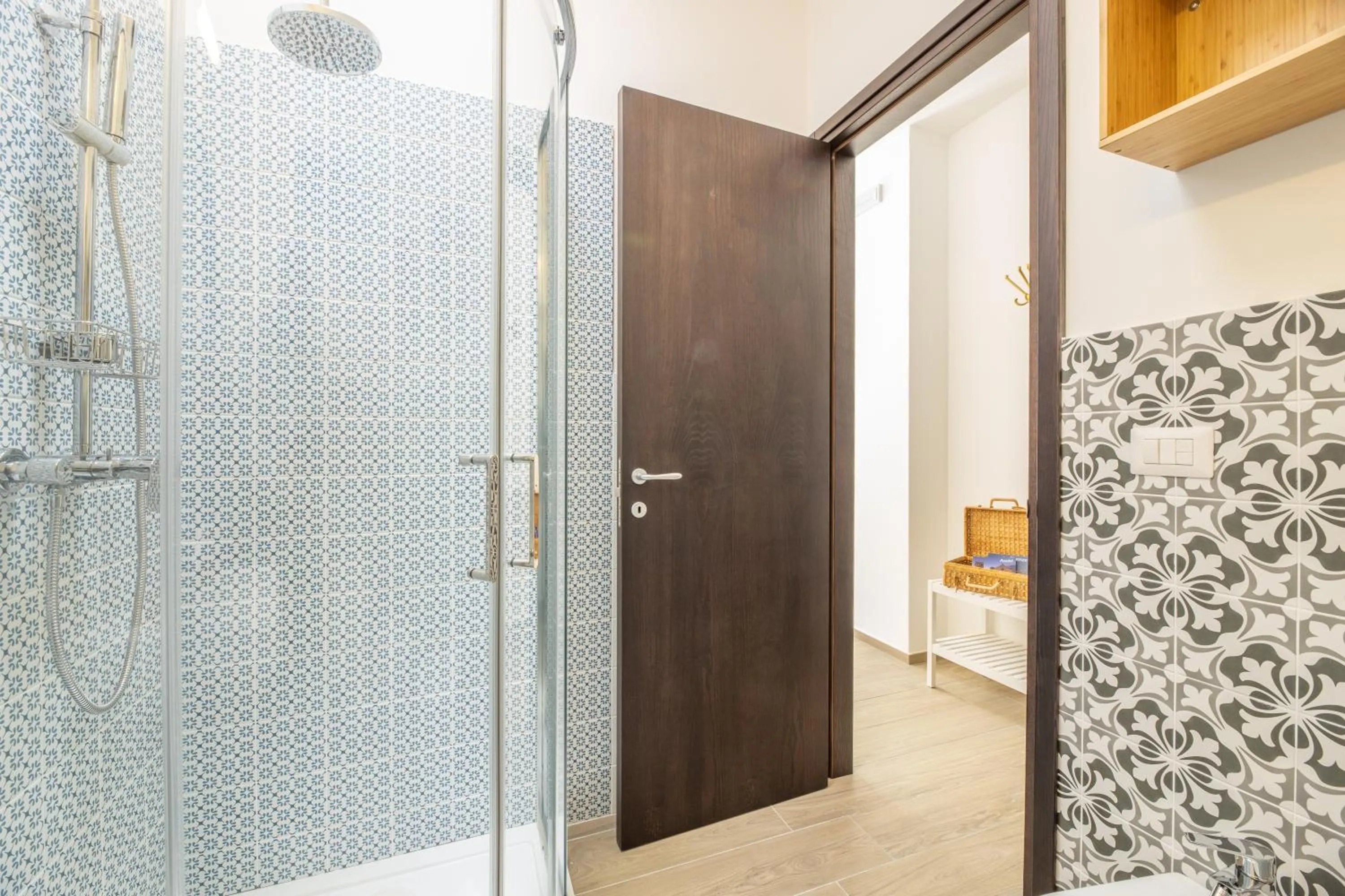 Bathroom in B&BLeucaineout