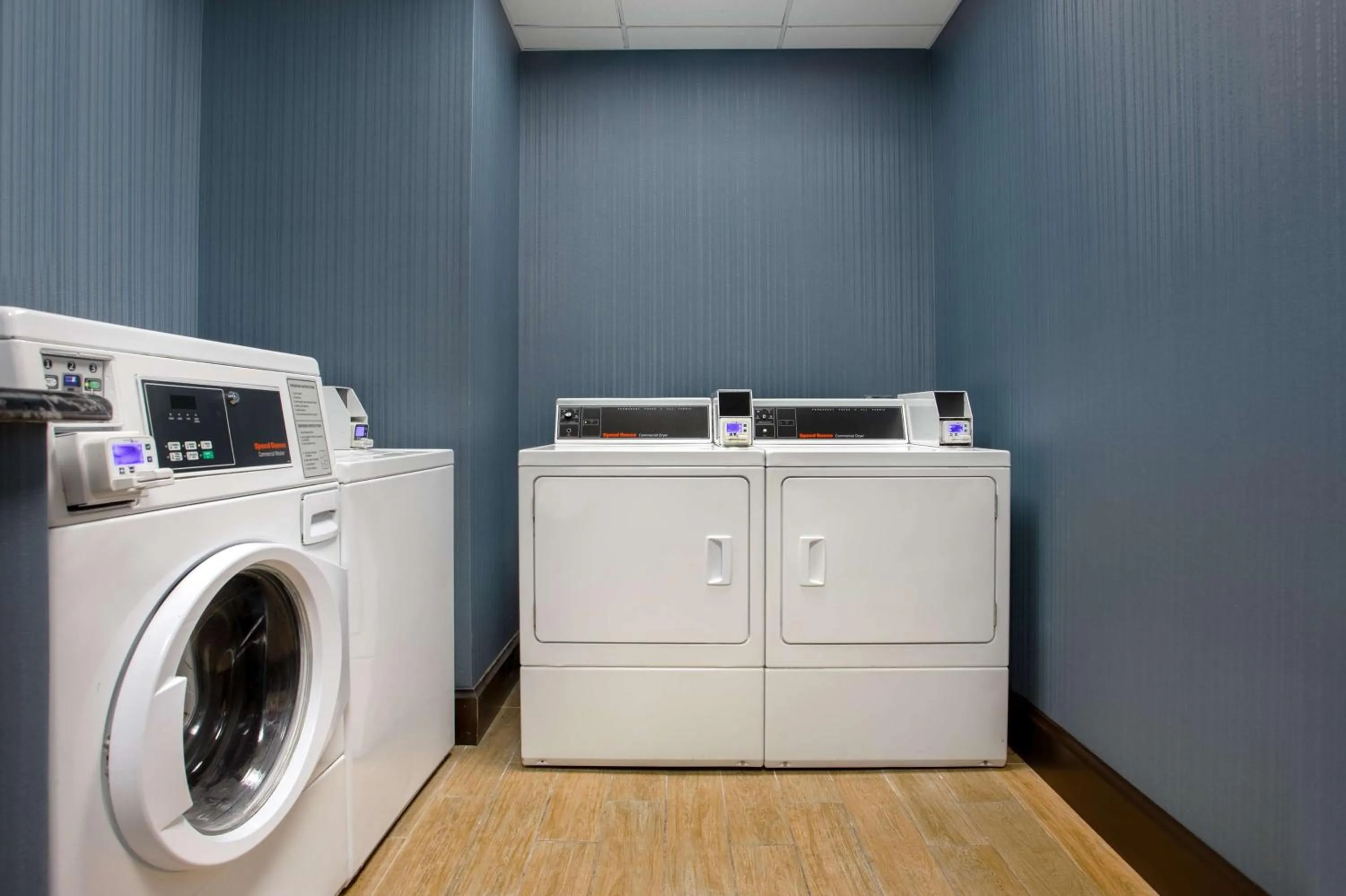 Property building in Homewood Suites by Hilton Lackland AFB/SeaWorld, TX