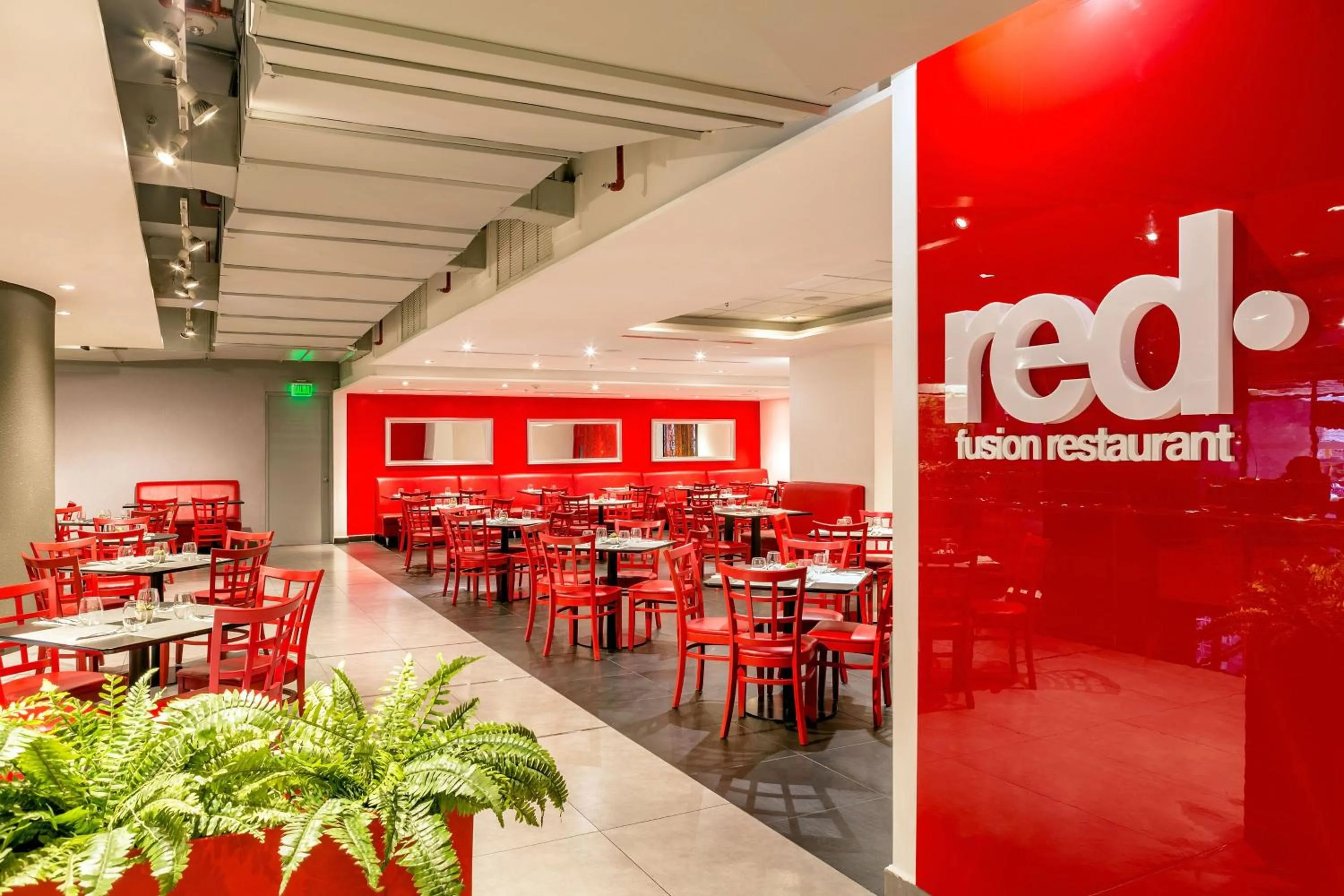 Restaurant/places to eat in Aloft Panama