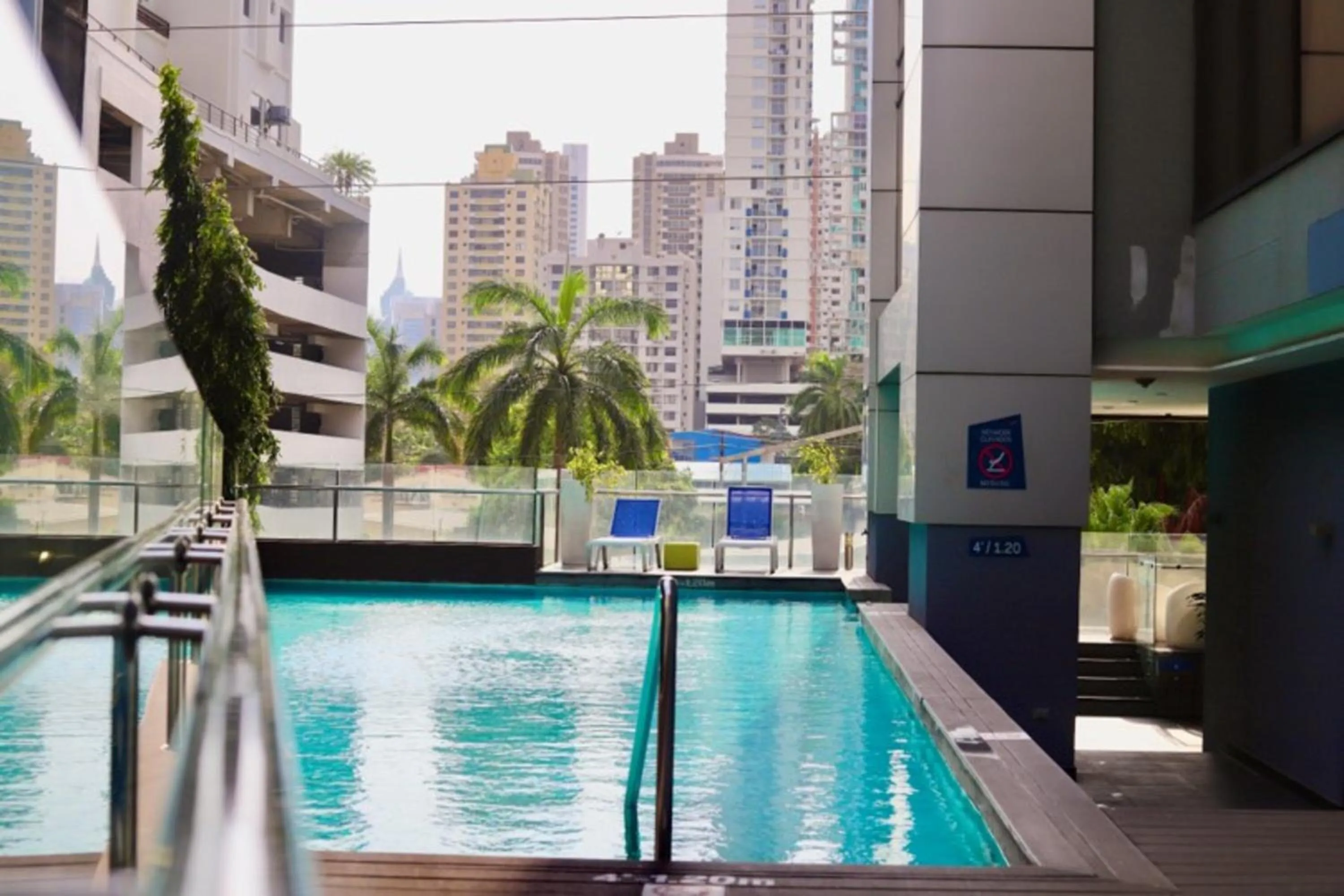 Swimming pool in Aloft Panama