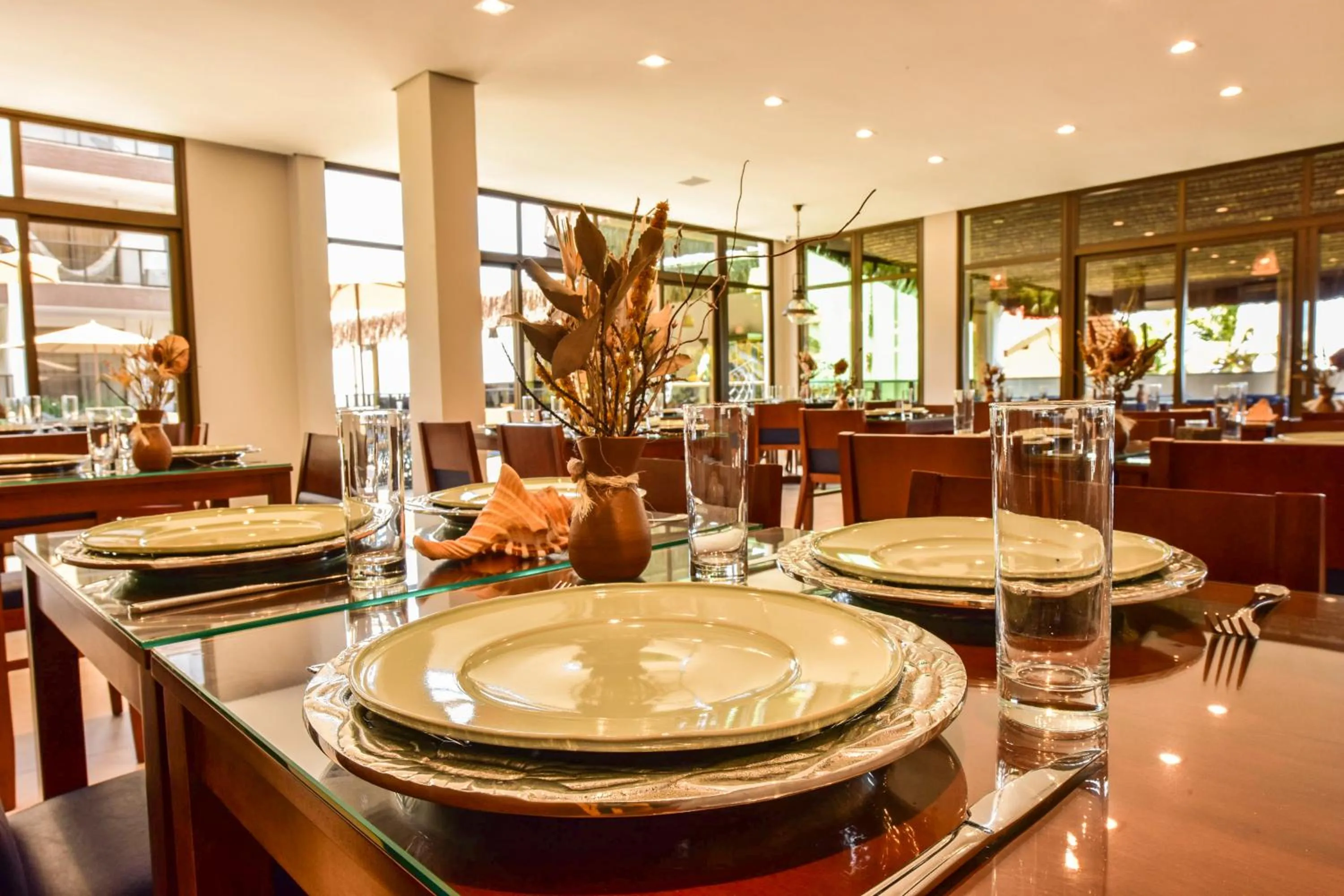 Restaurant/places to eat in Porto das Dunas Boutique Praia Hotel