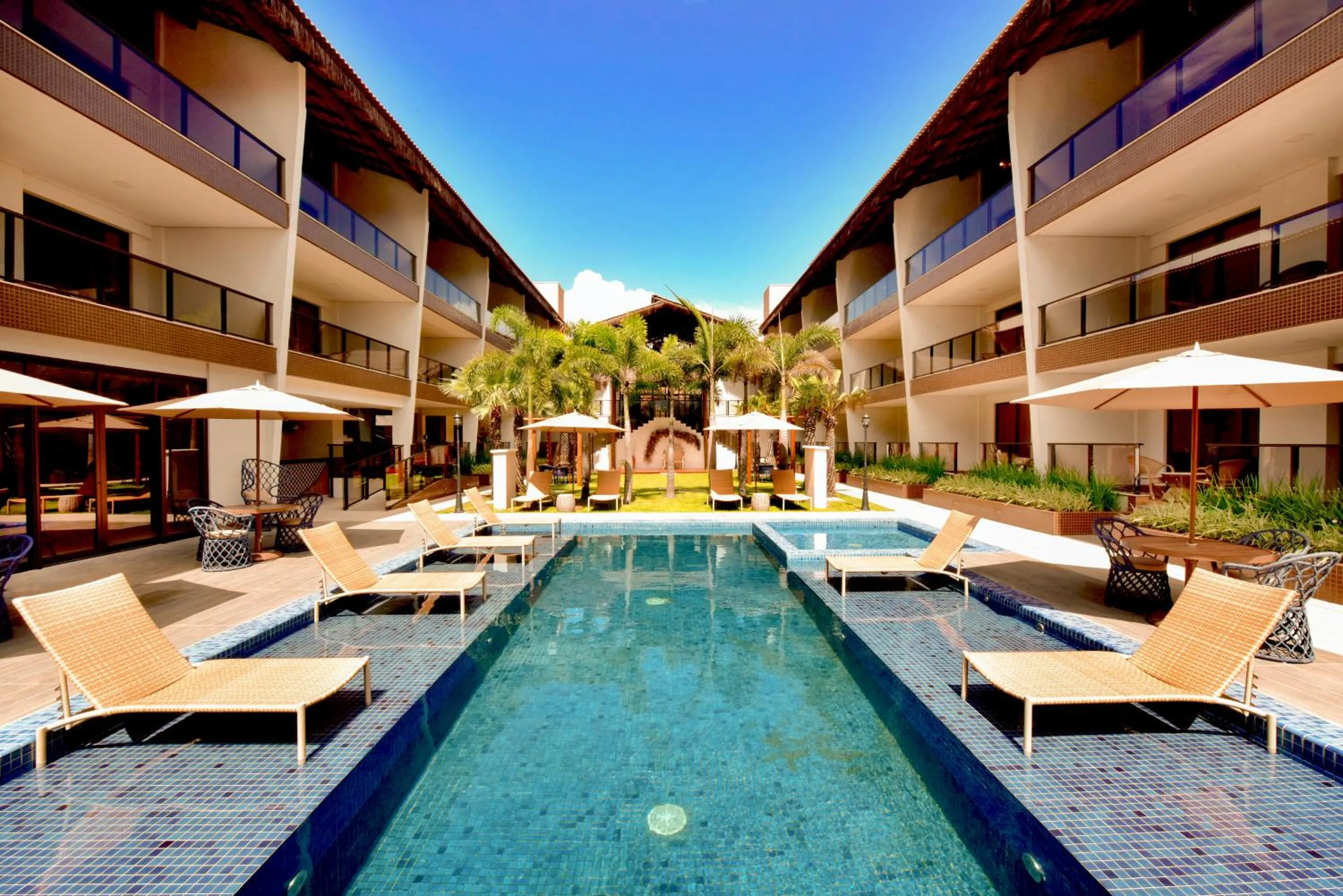 Swimming pool in Porto das Dunas Boutique Praia Hotel