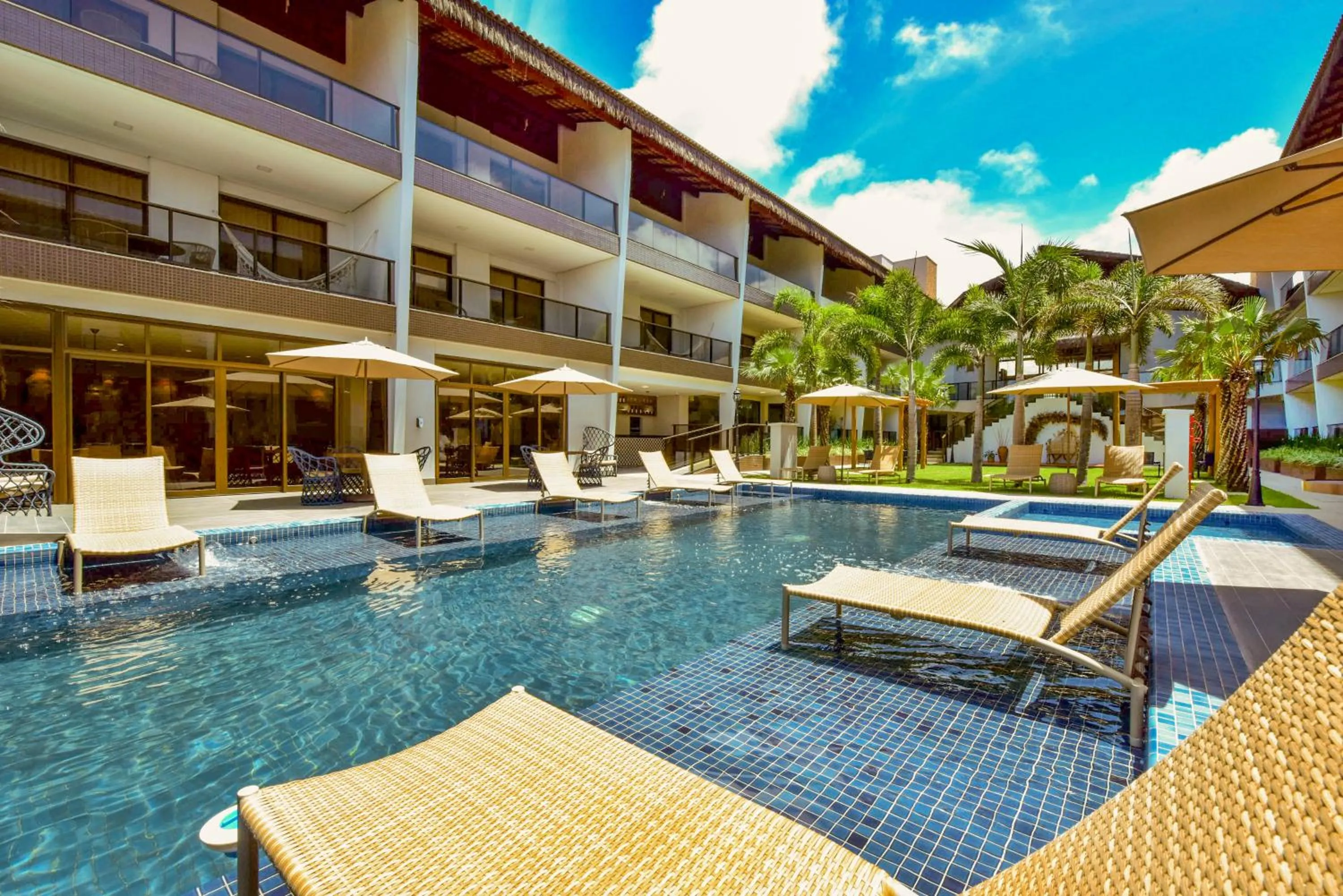 Property building in Porto das Dunas Boutique Praia Hotel