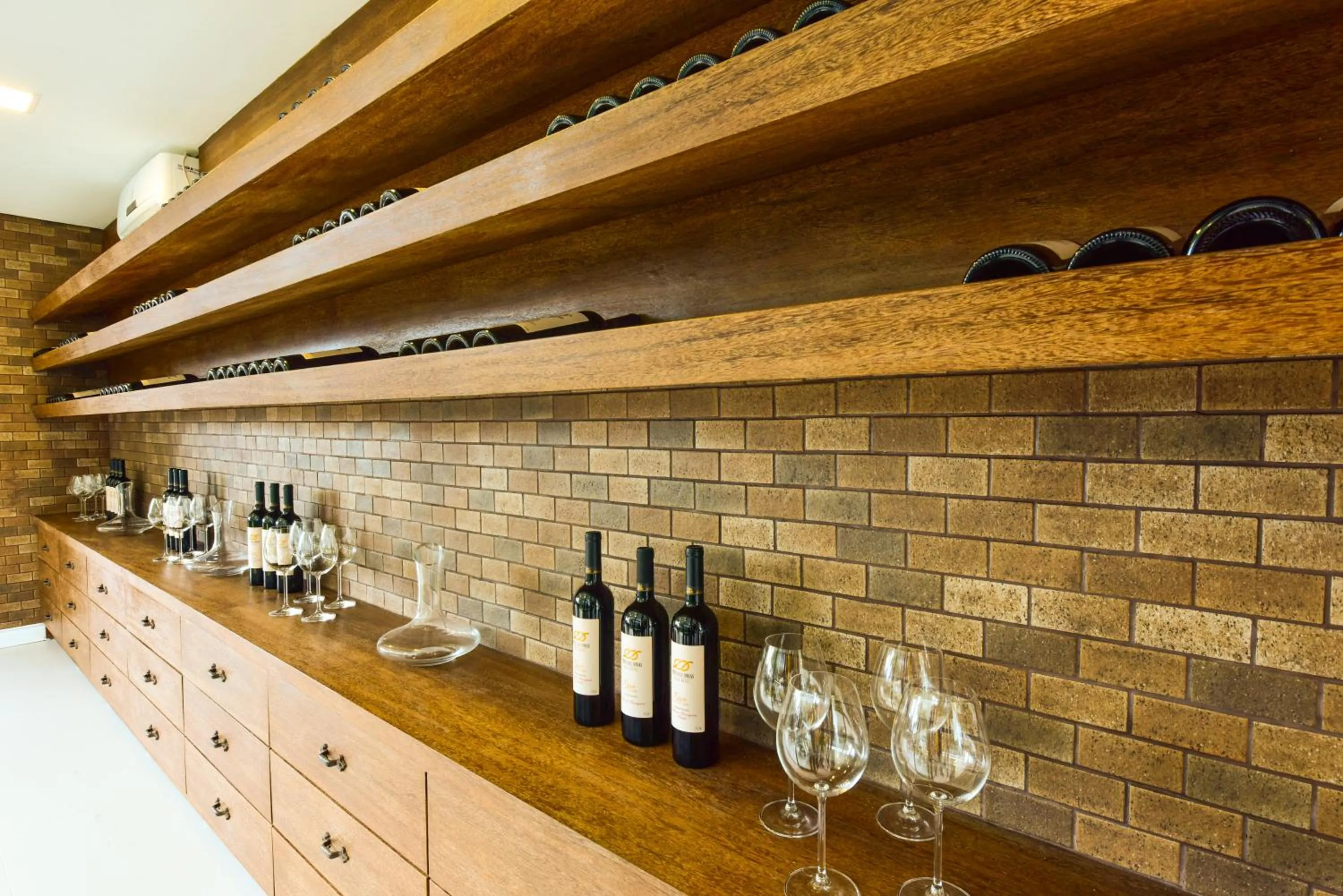 Alcoholic drinks in Porto das Dunas Boutique Praia Hotel