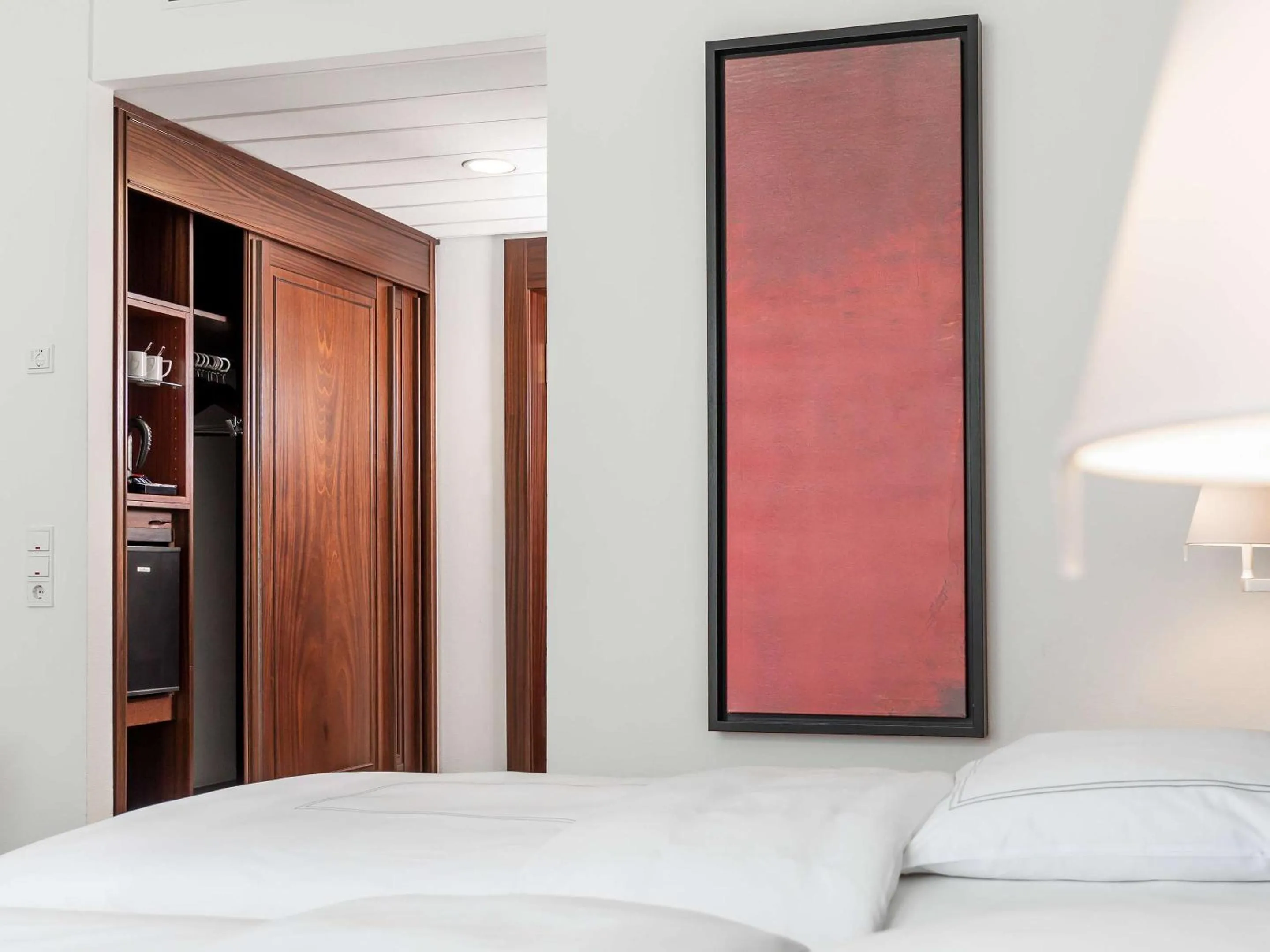 Bedroom, Bed in Dorint Hotel Bremen