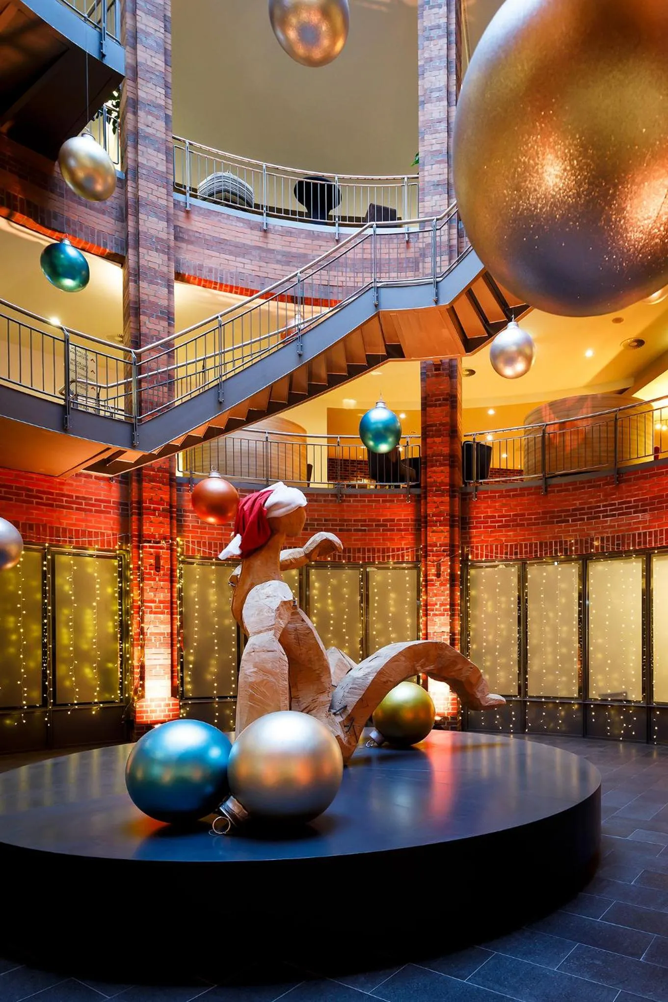 Lobby or reception in Dorint Hotel Bremen