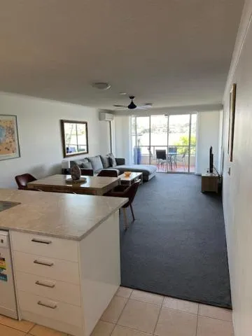 Living room in Goldsborough Place Apartments