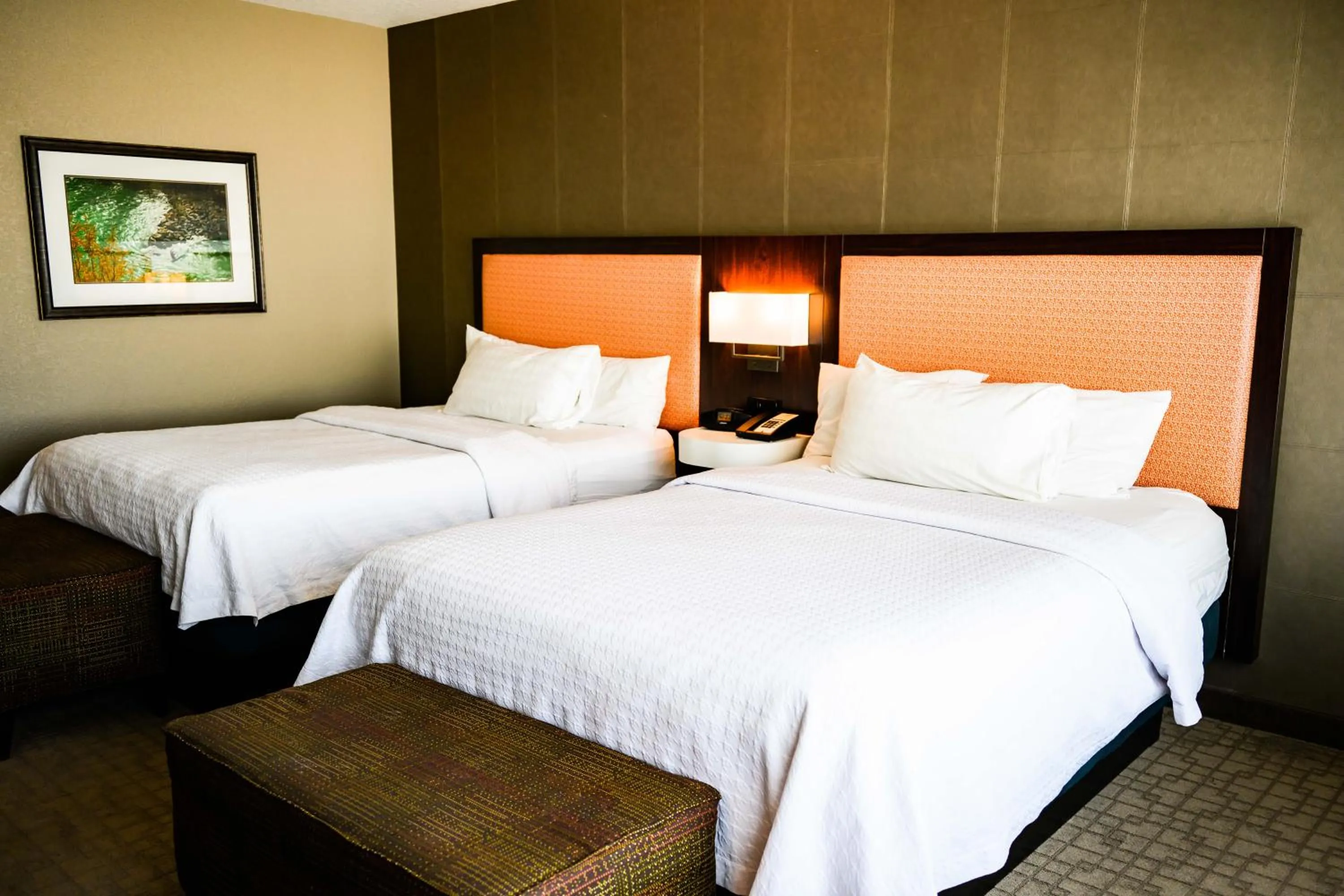 Bedroom, Bed in Hampton Inn by Hilton Calgary Airport North