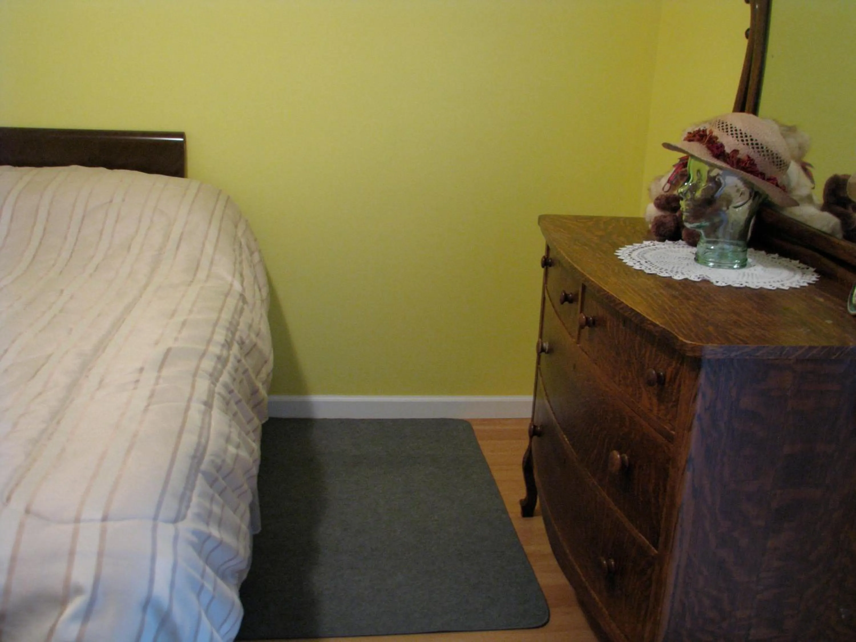 Bed in Fireflies Bed & Breakfast
