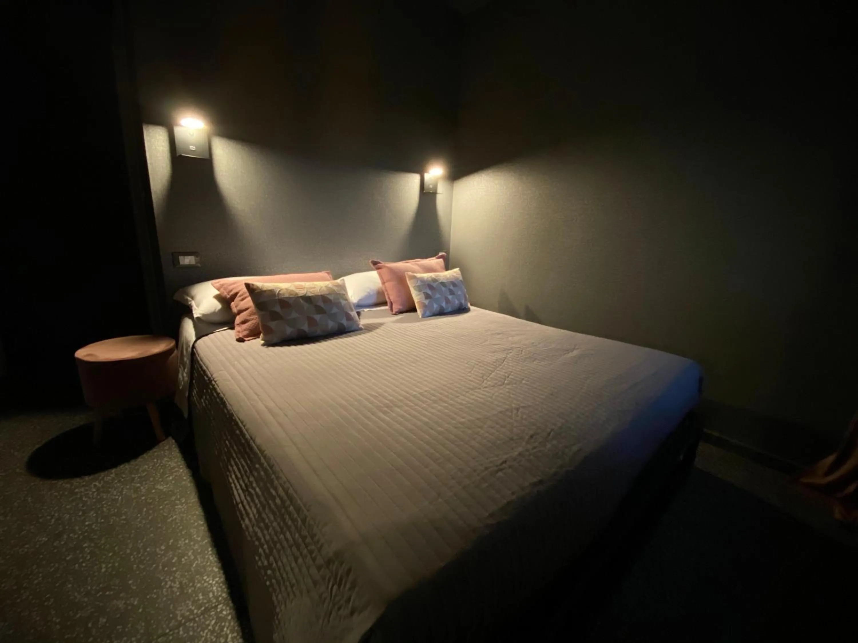 Photo of the whole room, Bed in La Taverna Antica Rooms