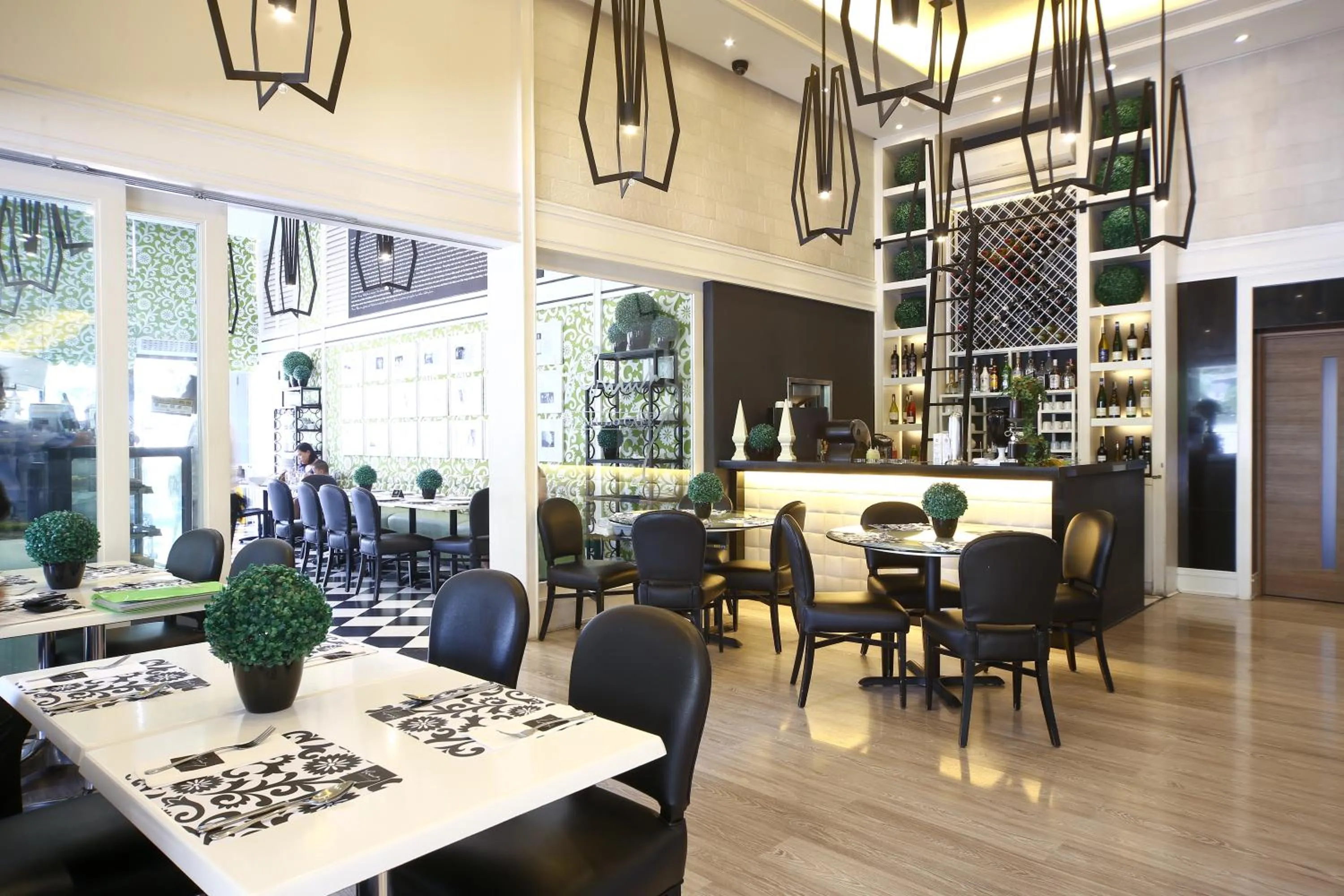 Food and drinks in Azumi Boutique Hotel