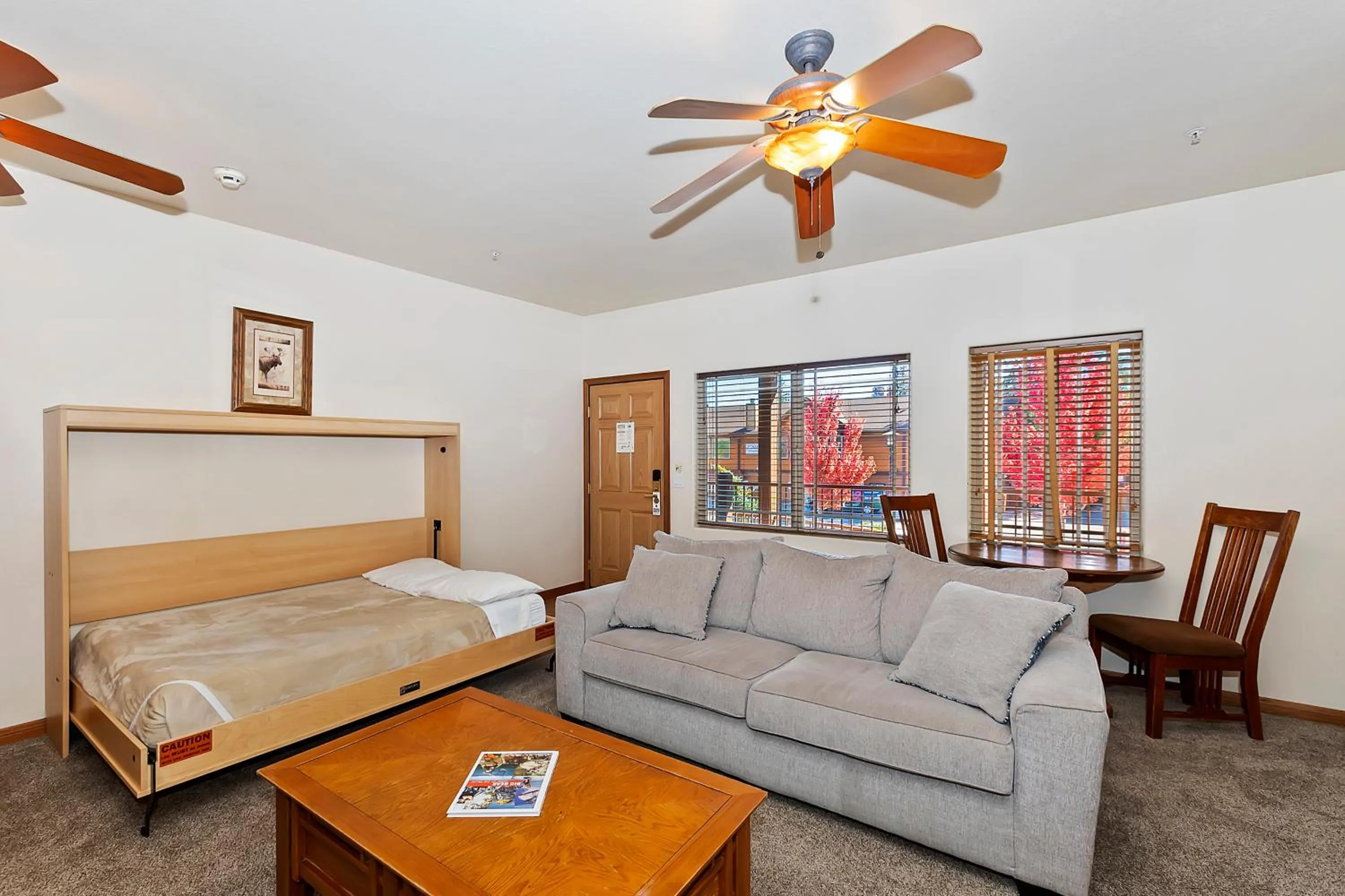 Living room, Bed in Robinhood Resort