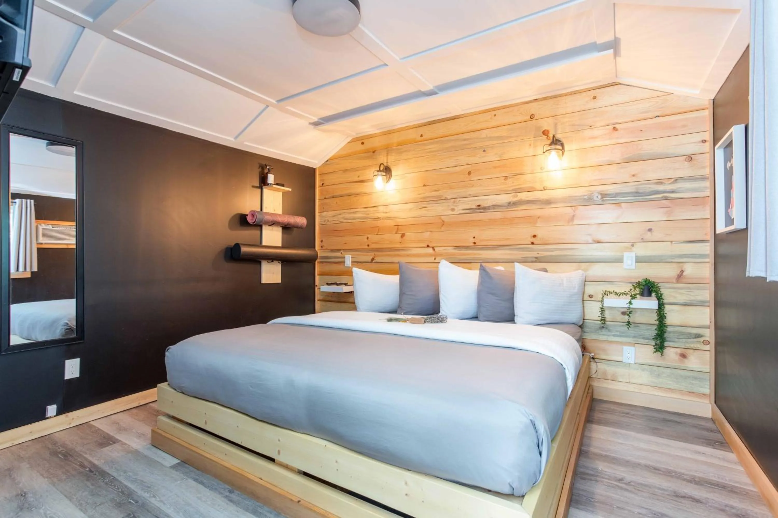 Bed in The Valley View Cabins and Event Center