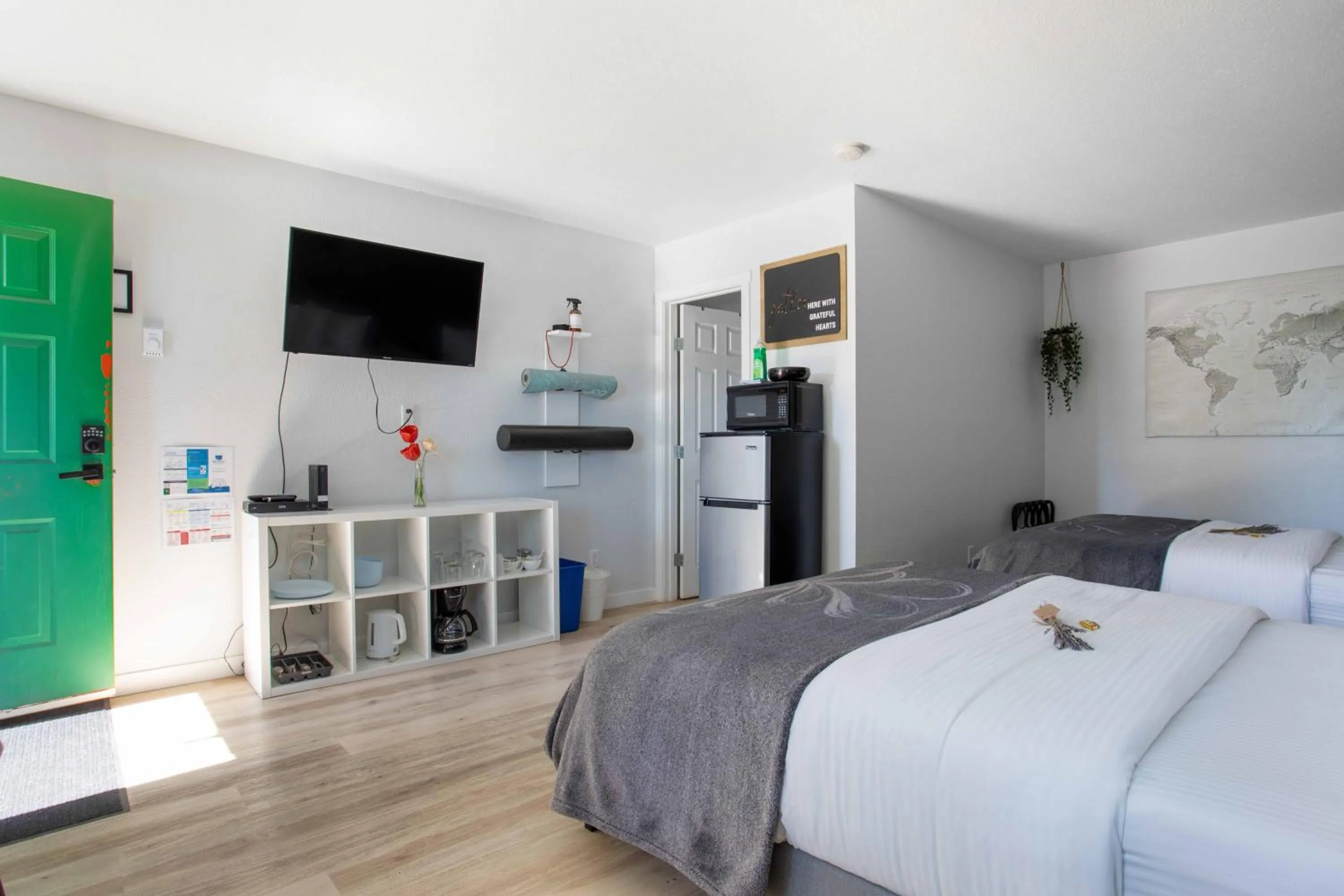 Bed in The Valley View Cabins and Event Center