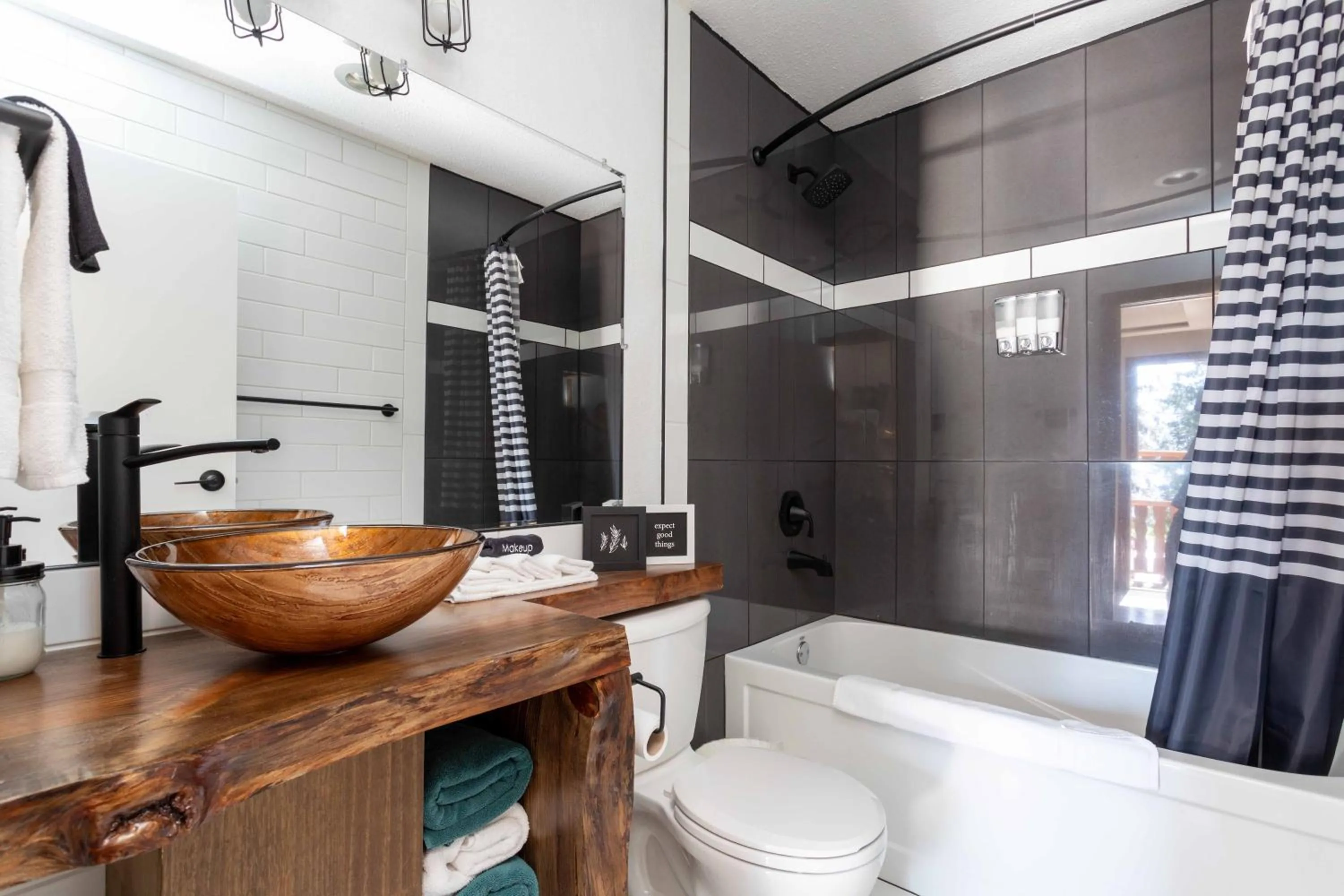 The Valley View Cabins and Event Center