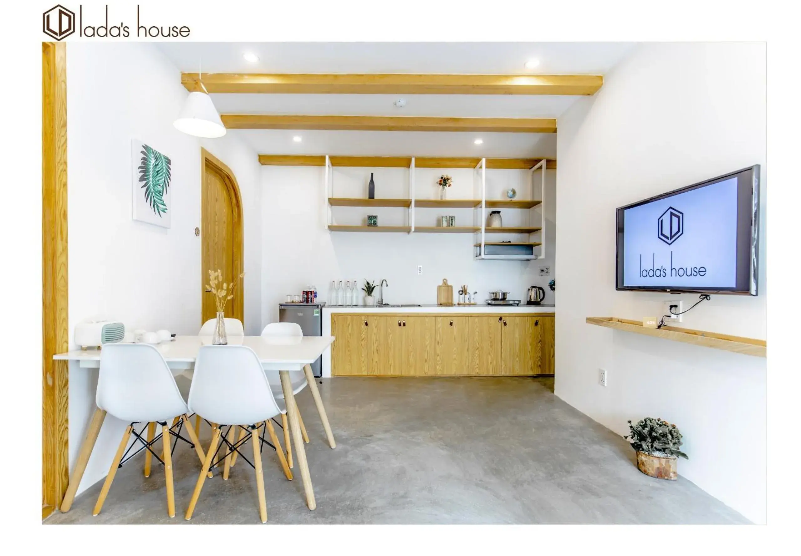 Family Room with Bath in LaDa's House Da Nang Family Room with Bath in LaDa's House Da Nang