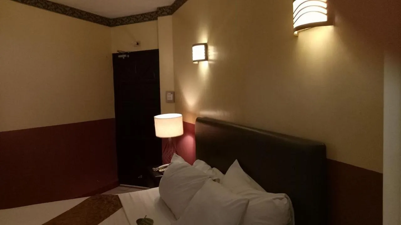 Bedroom, Bed in DM Residente Hotel Inns & Villas