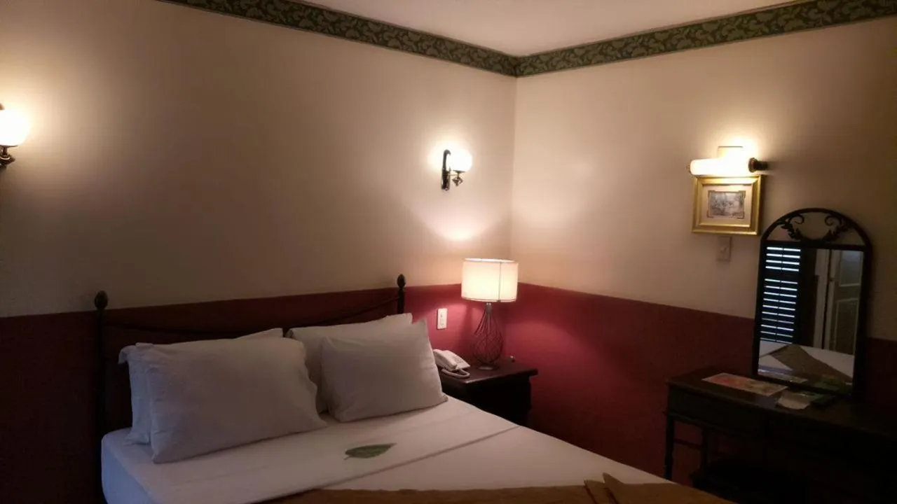 Bedroom, Bed in DM Residente Hotel Inns & Villas