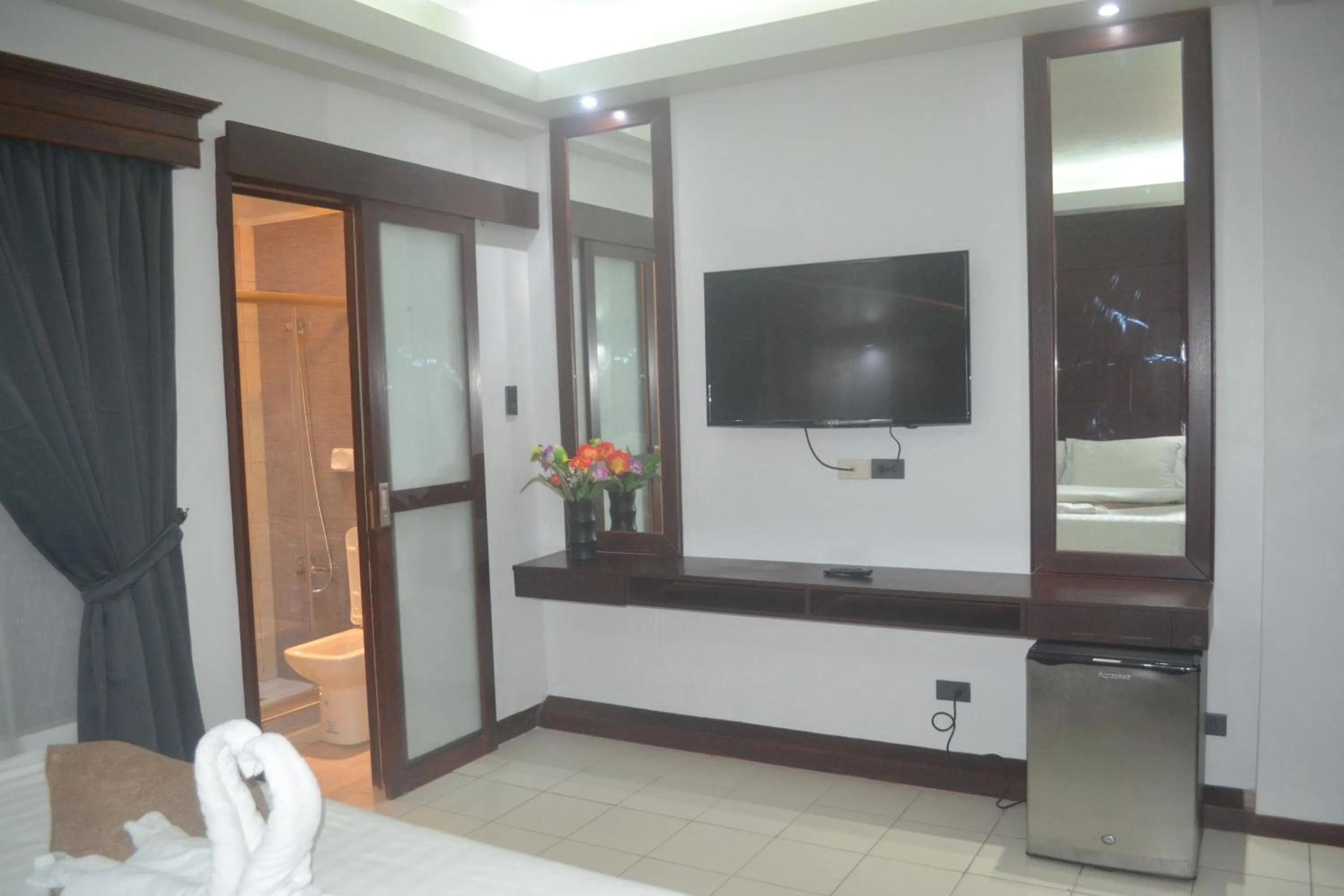 TV and multimedia, Bed in DM Residente Hotel Inns & Villas
