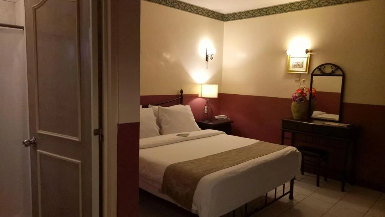 Bedroom, Bed in DM Residente Hotel Inns & Villas