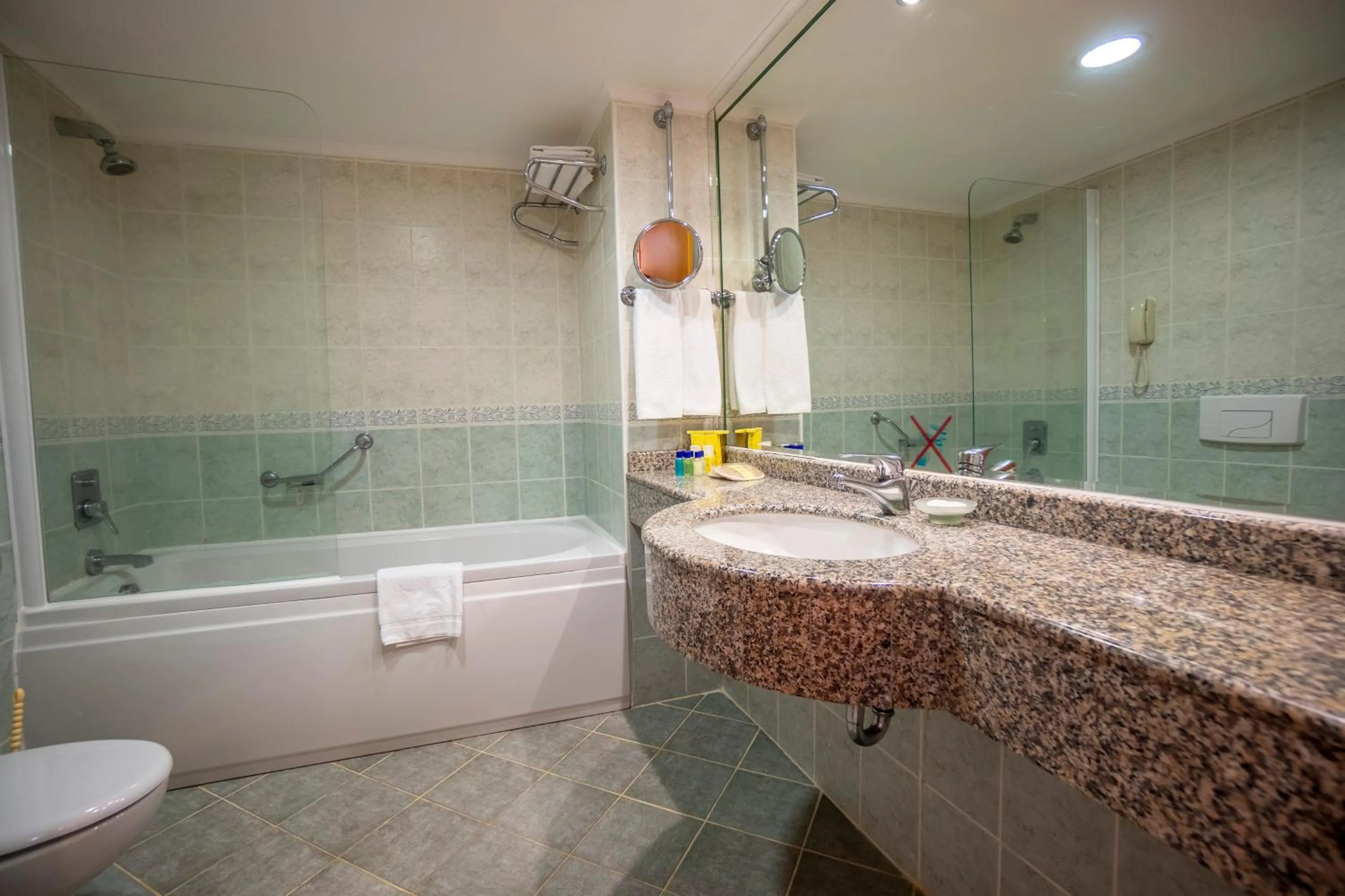 Bathroom in Presa Di Finica Hotel