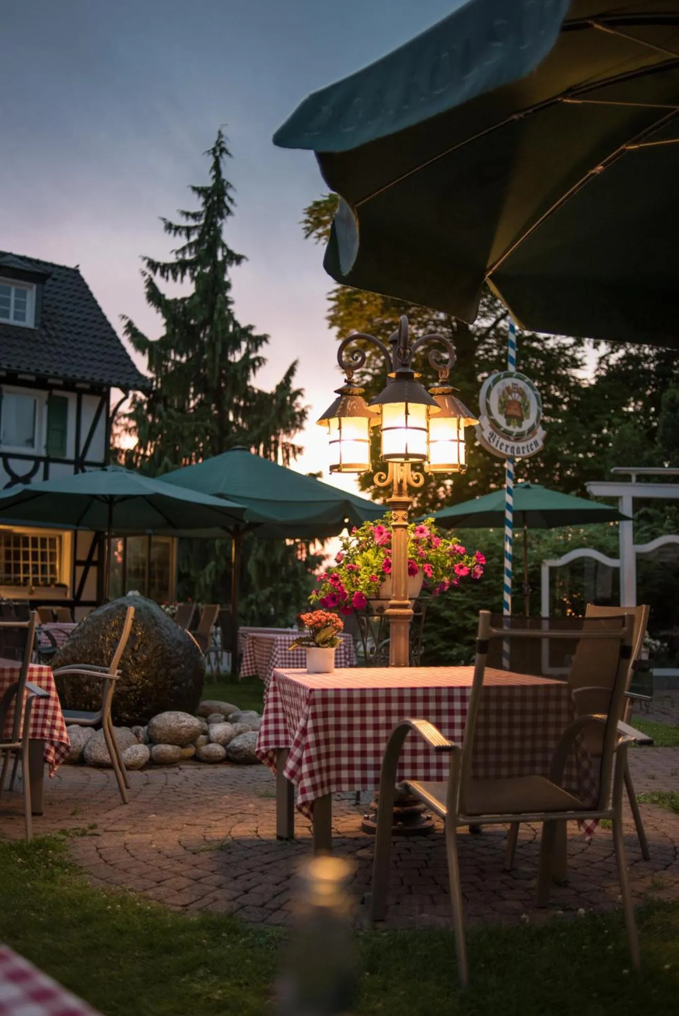 Restaurant/places to eat in Lohmann's Romantik Hotel Gravenberg