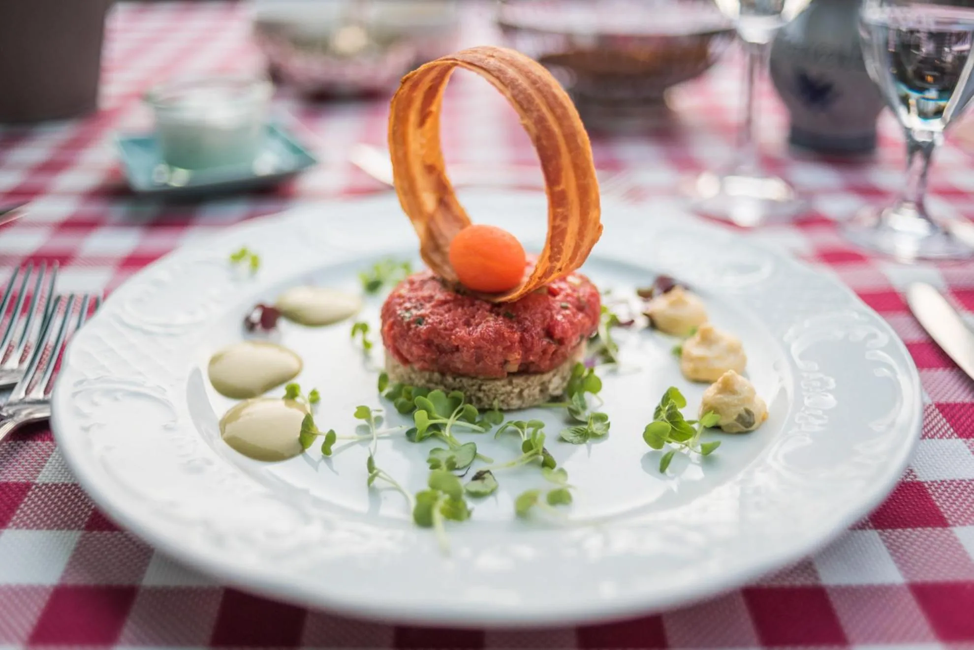 Food and drinks in Lohmann's Romantik Hotel Gravenberg