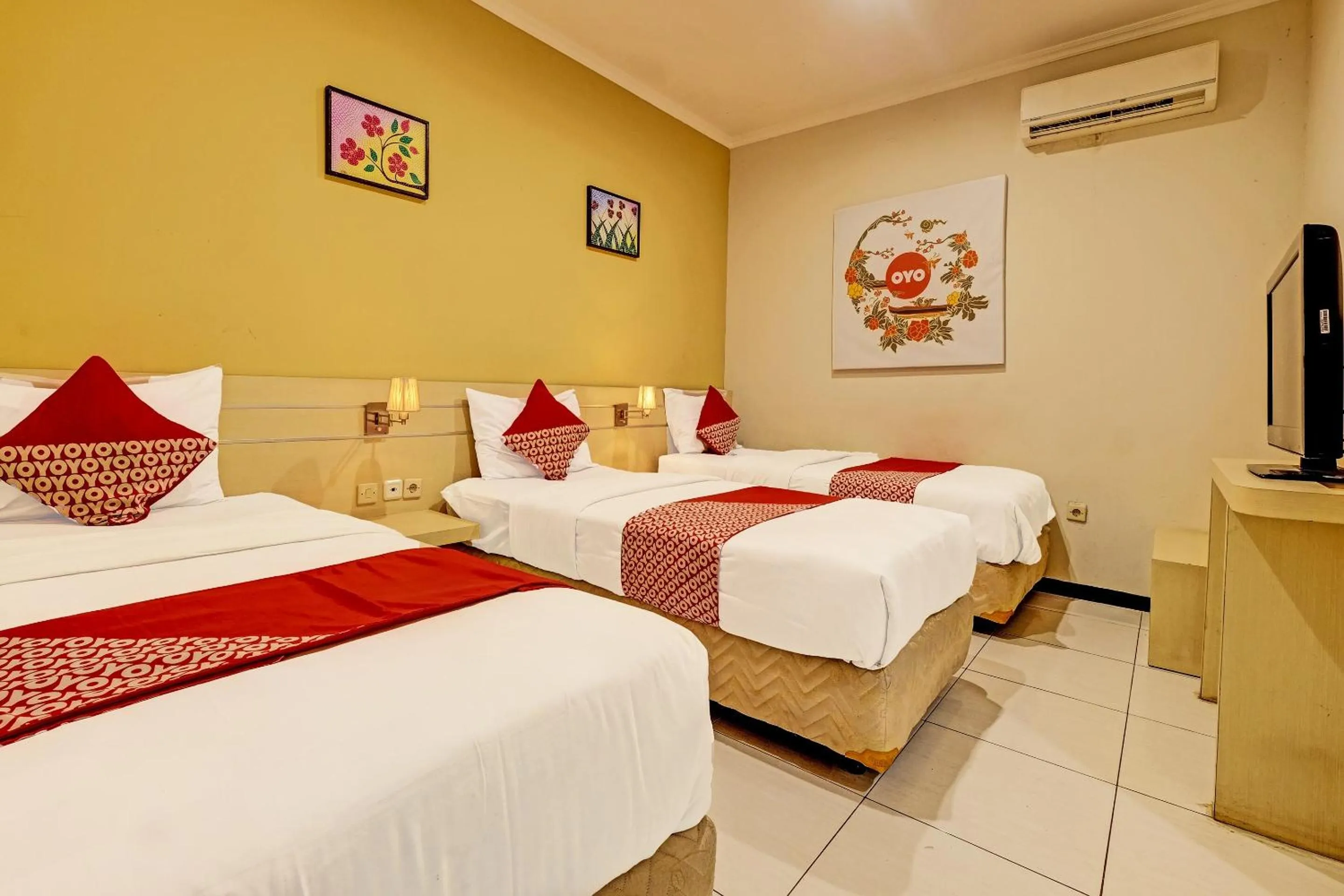 Bedroom, Bed in Hotel O Sky Guesthouse