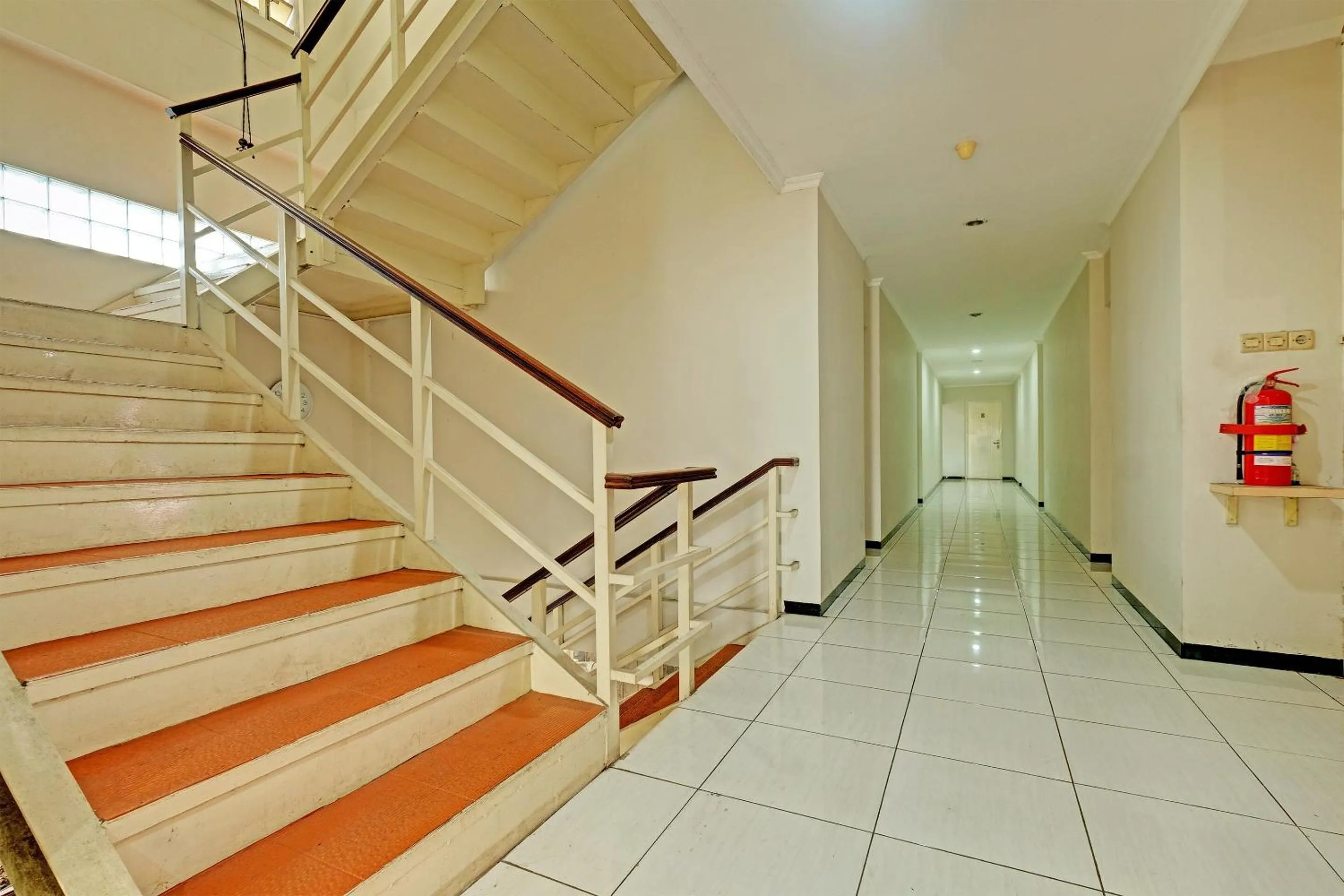 Lobby or reception in Hotel O Sky Guesthouse