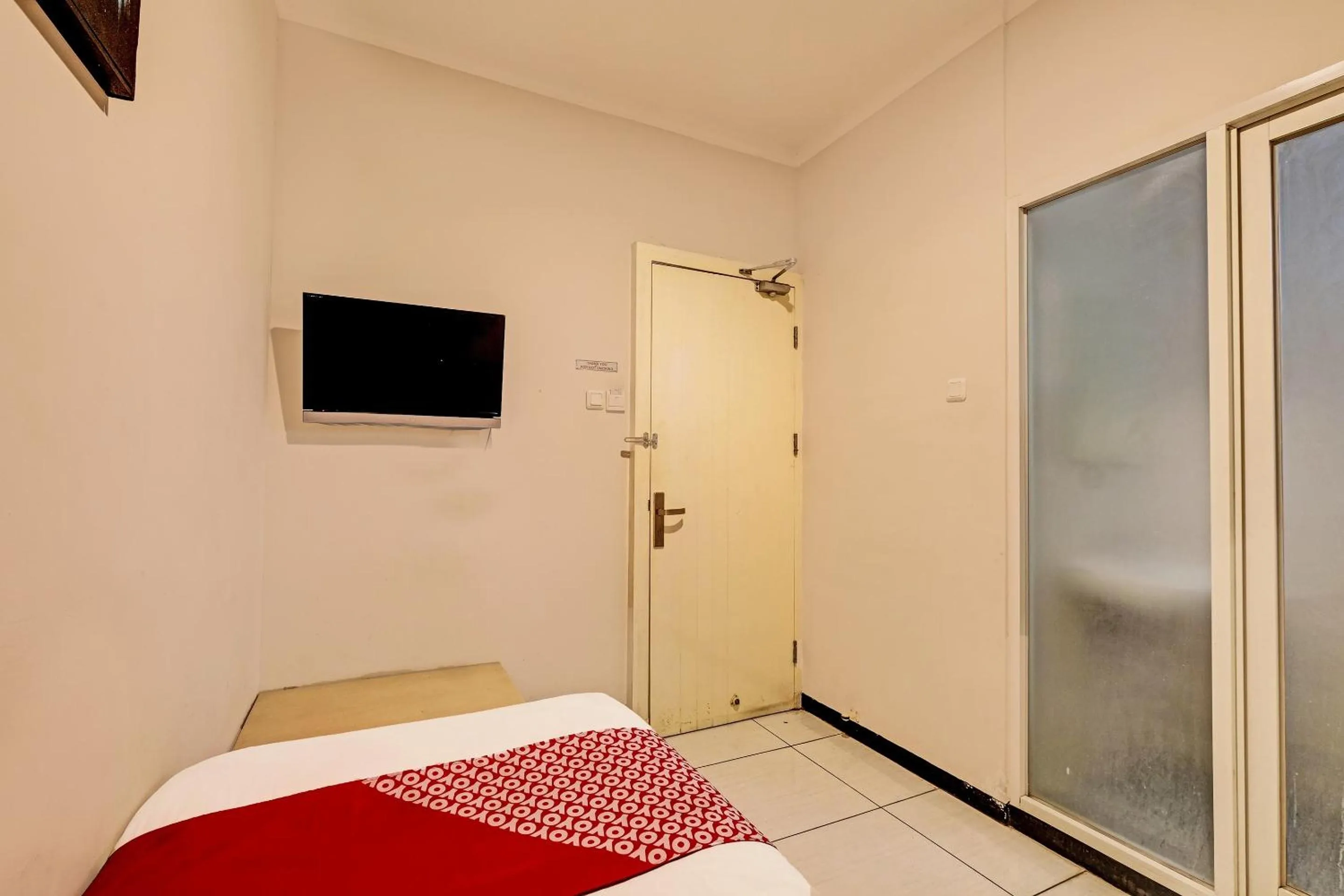 Bedroom, Bed in Hotel O Sky Guesthouse