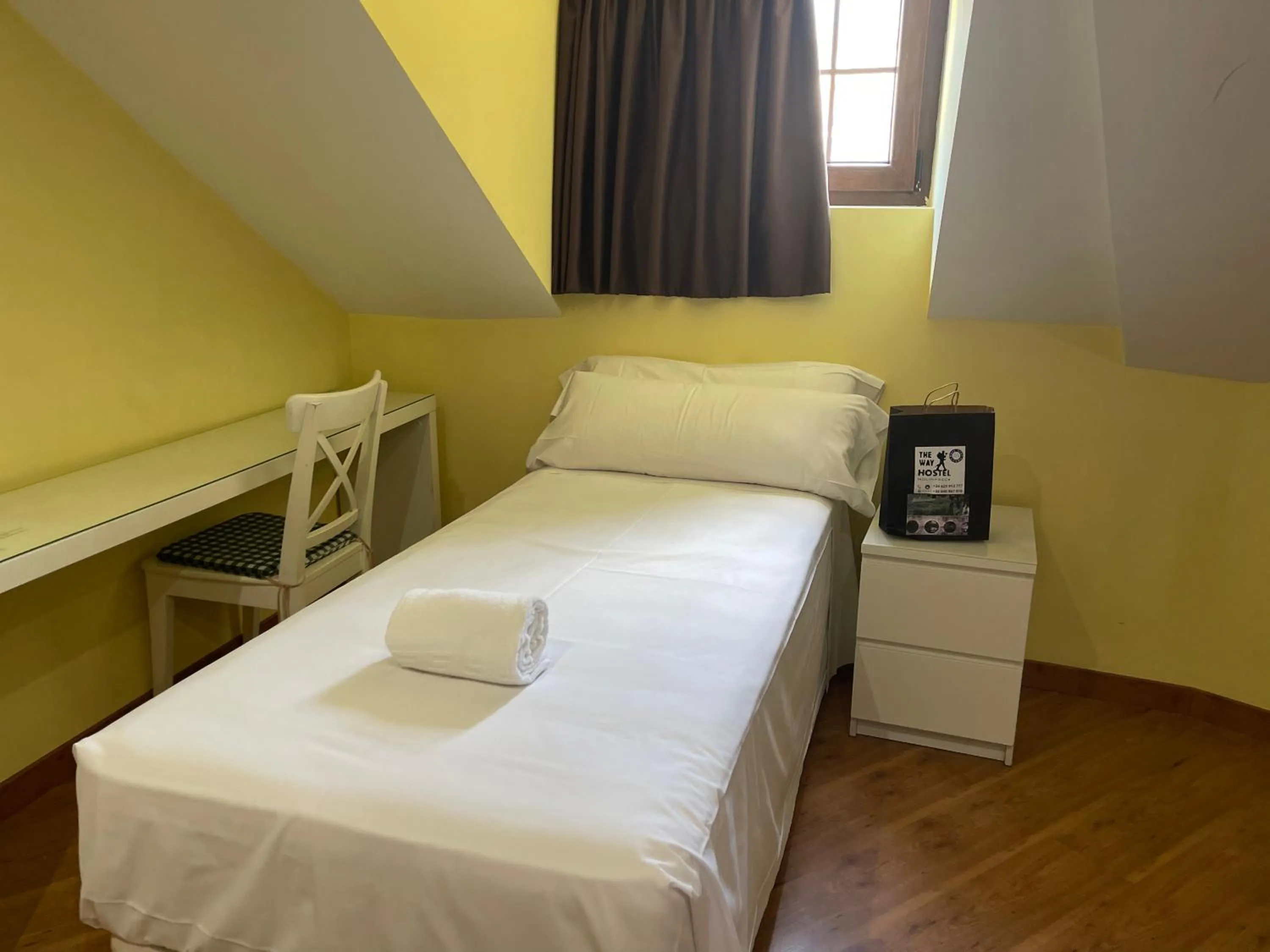 Bed in The Way Hotel Molinaseca