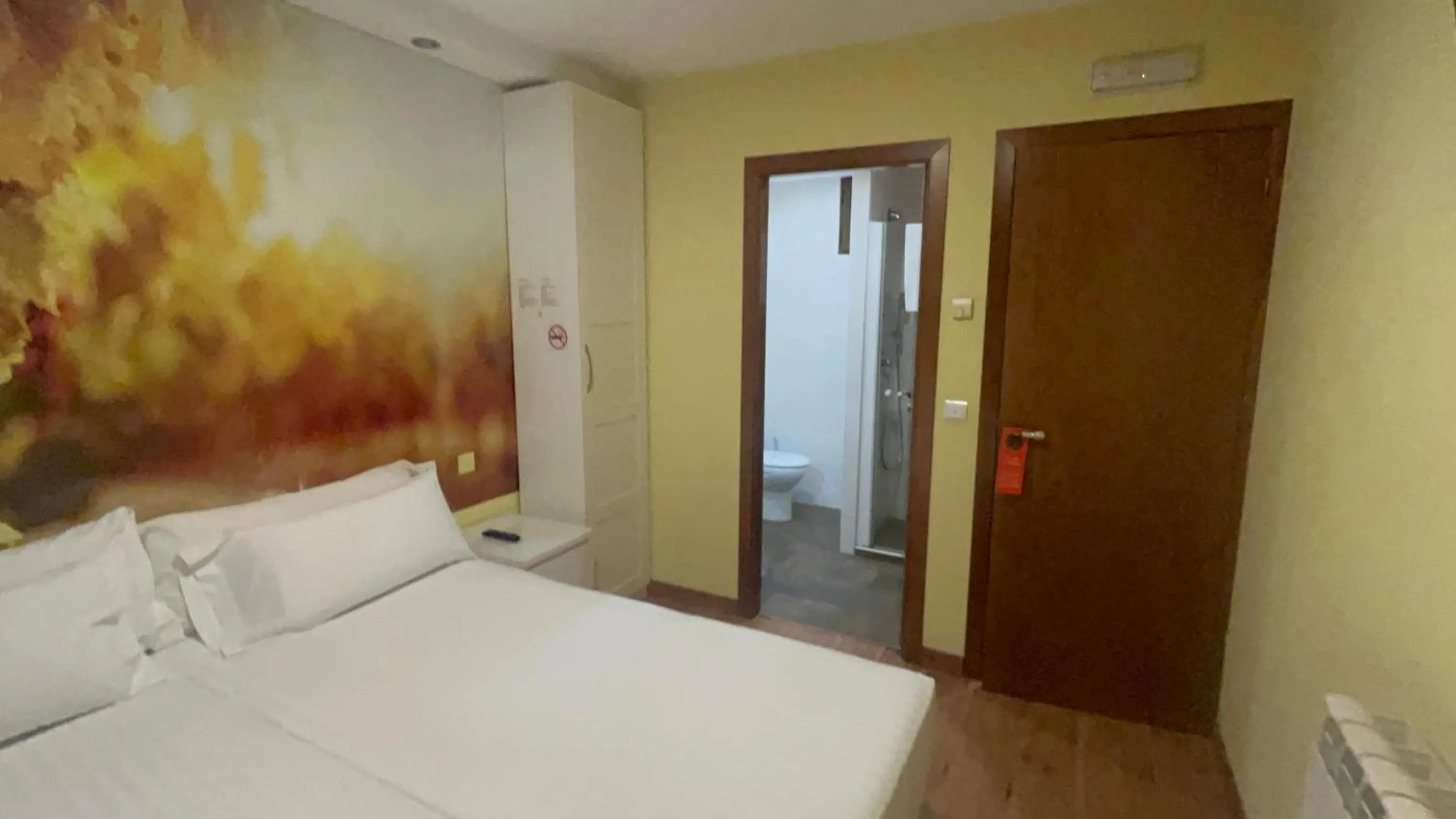 Bedroom, Bed in The Way Hotel Molinaseca