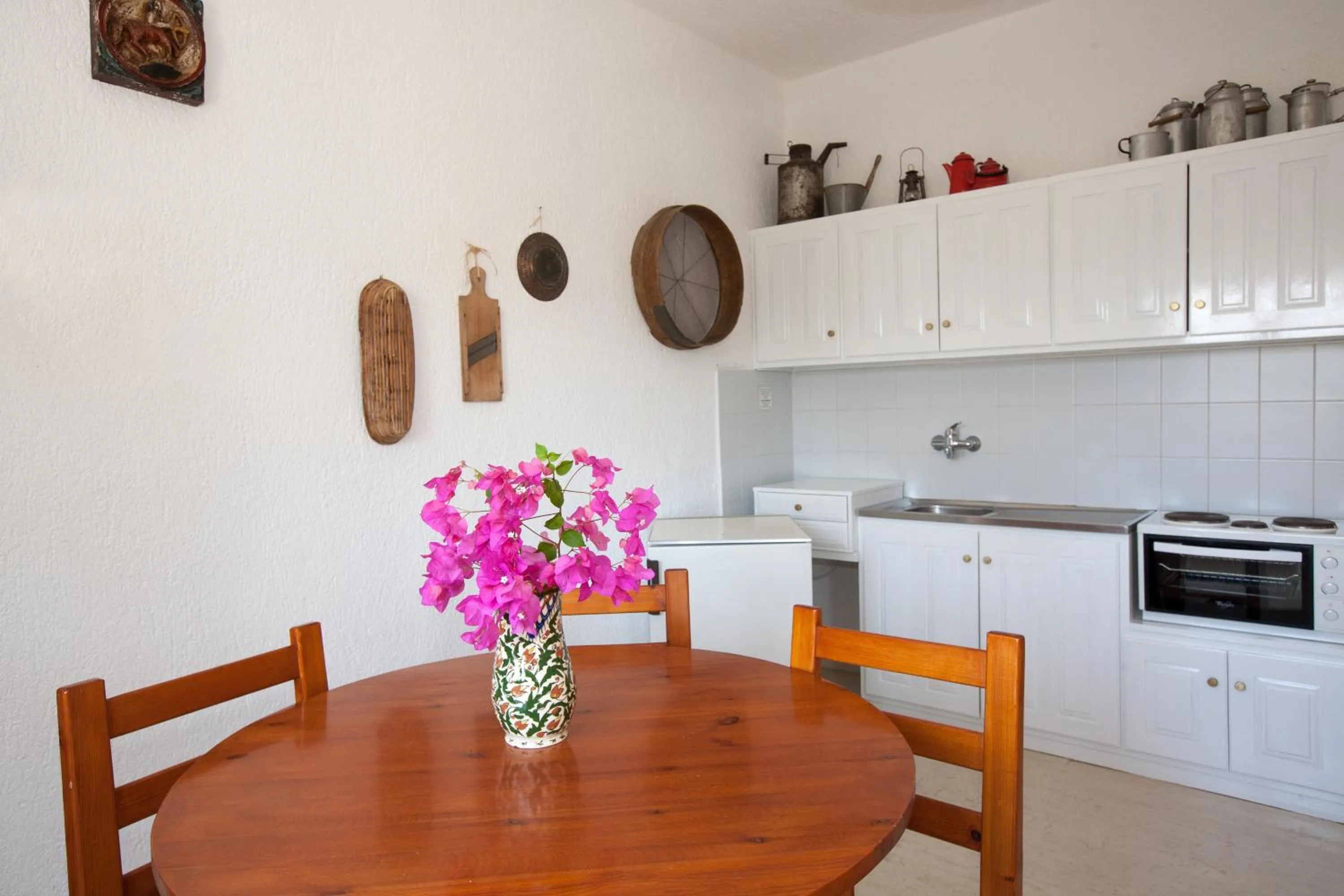 Kitchen or kitchenette in Villa Michalis