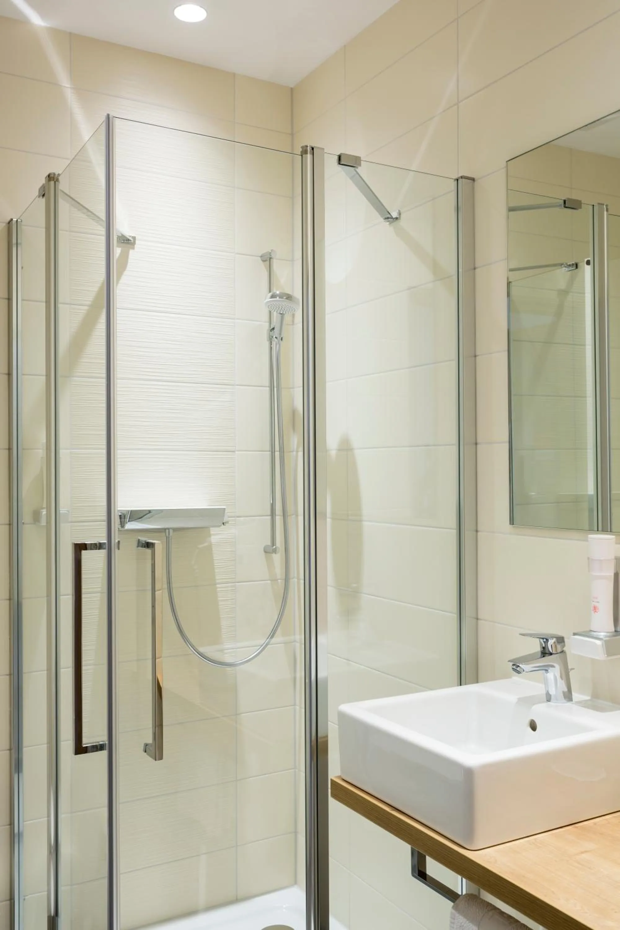 Shower in Urdlwirt - Hotel & Restaurant