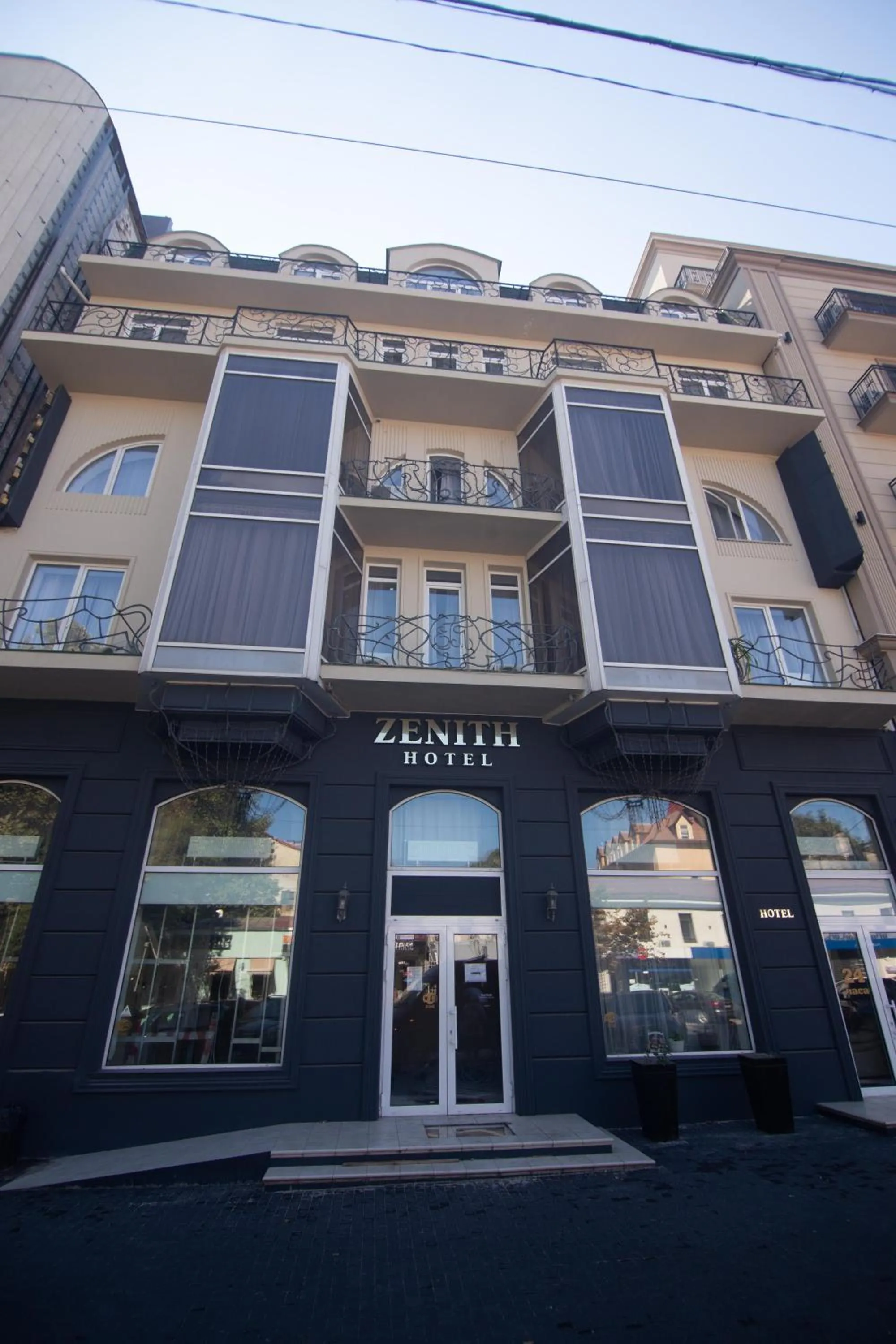 Facade/entrance in Zenith Hotel